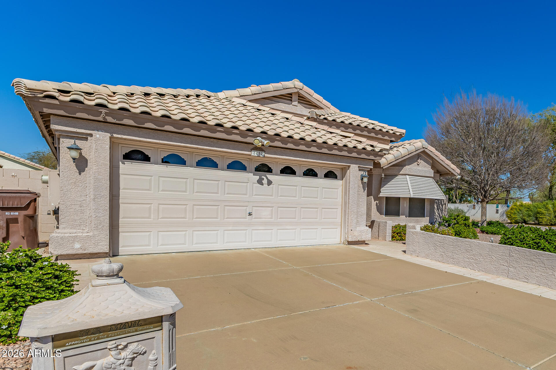 8432 W CHARTER OAK Road