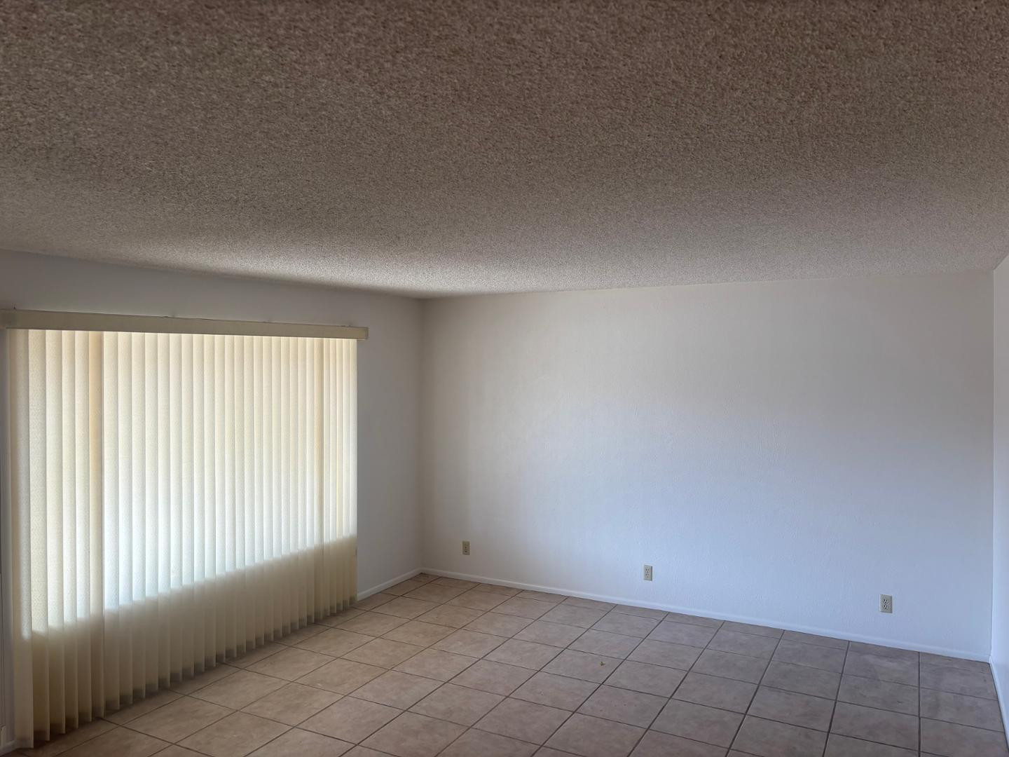 4218 E Crescent Avenue