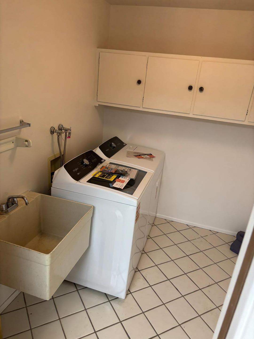 4218 E Crescent Avenue