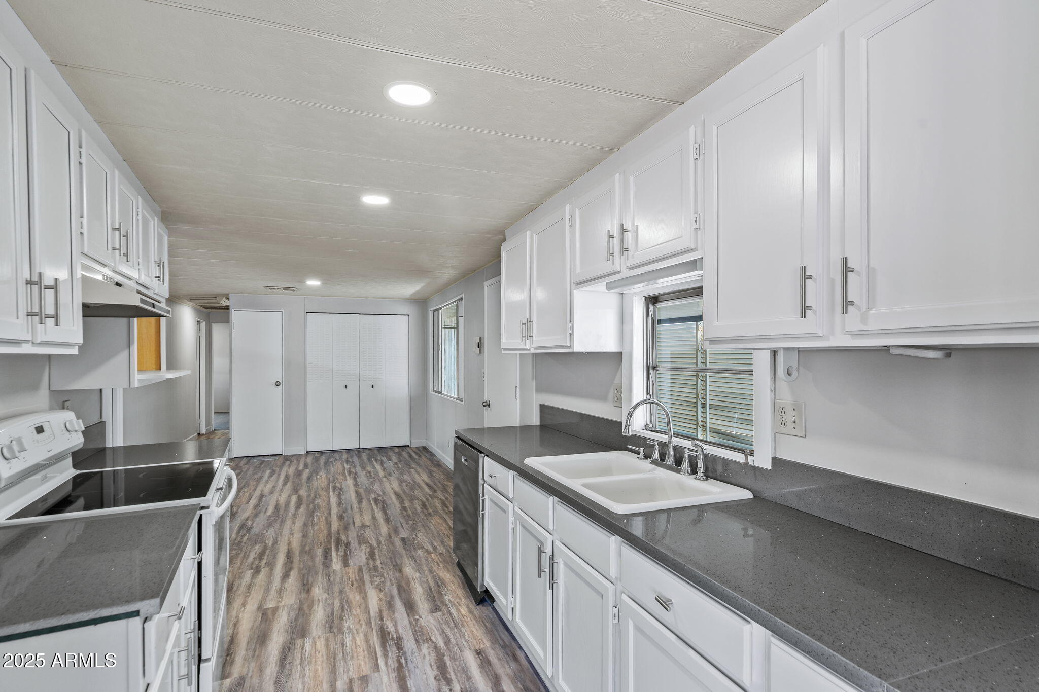 120 N Val Vista Drive 137