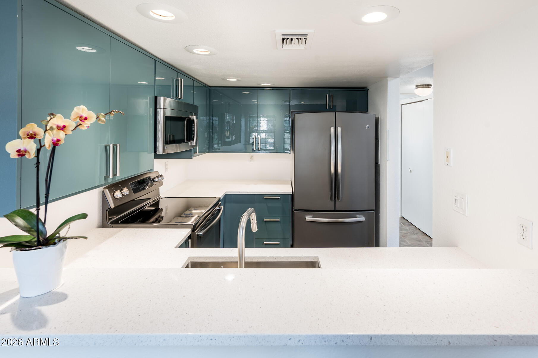 1245 W 1ST Street 204