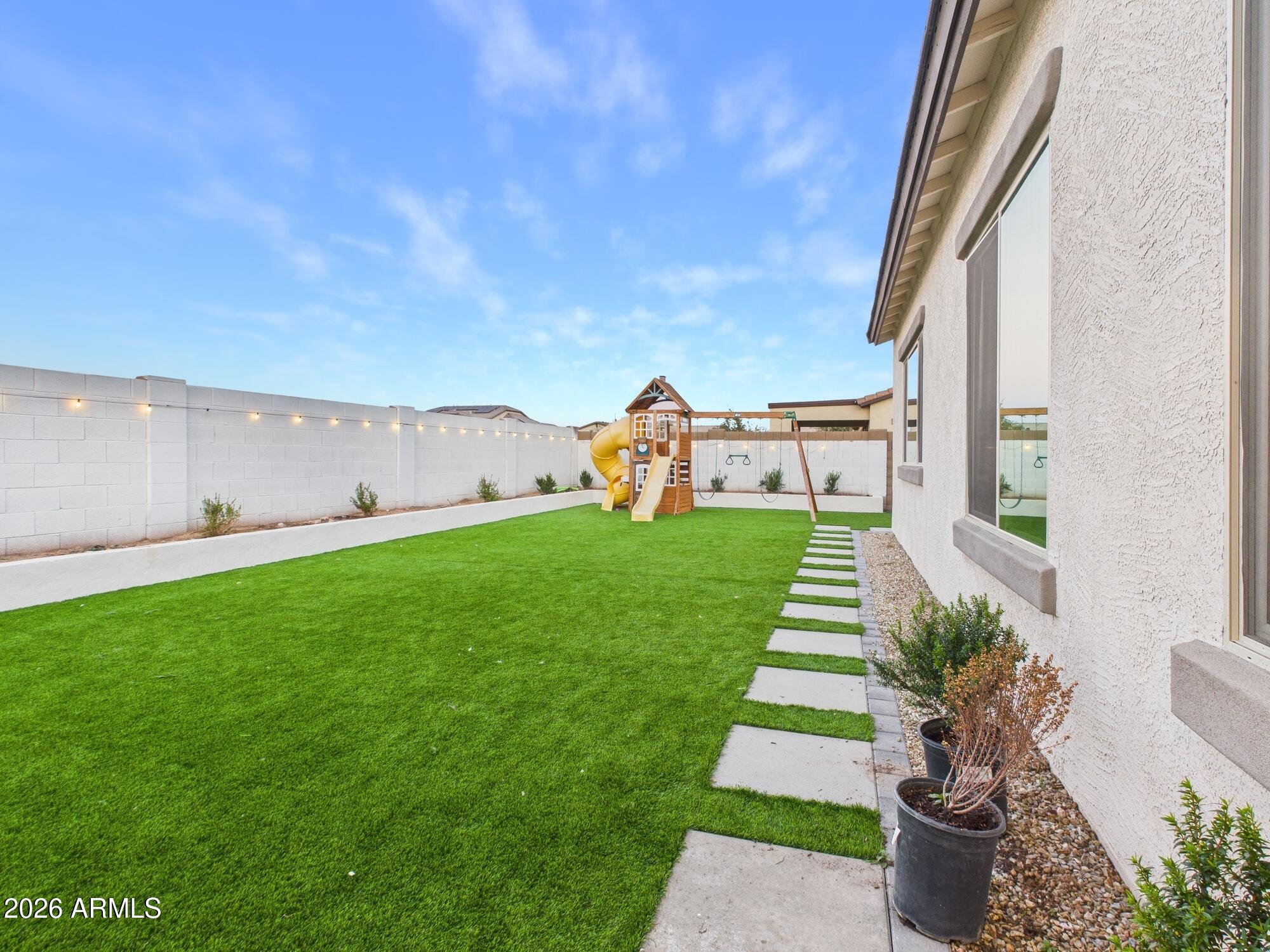 17152 W MANZANITA Drive