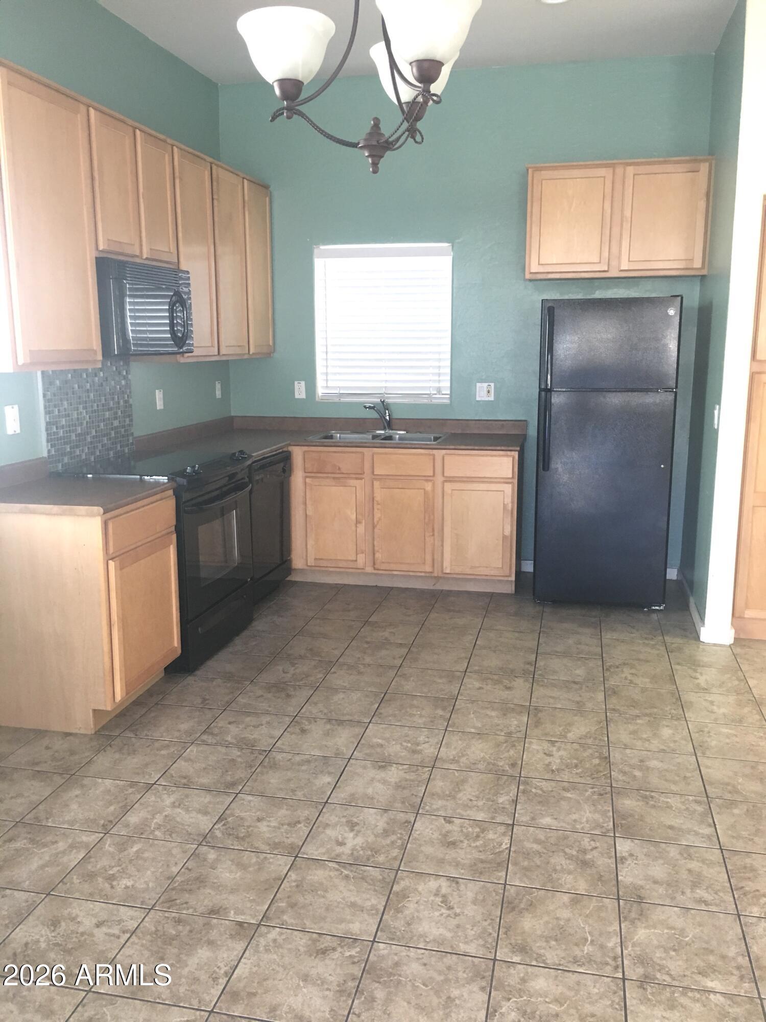 544 N ALMA SCHOOL Road 16