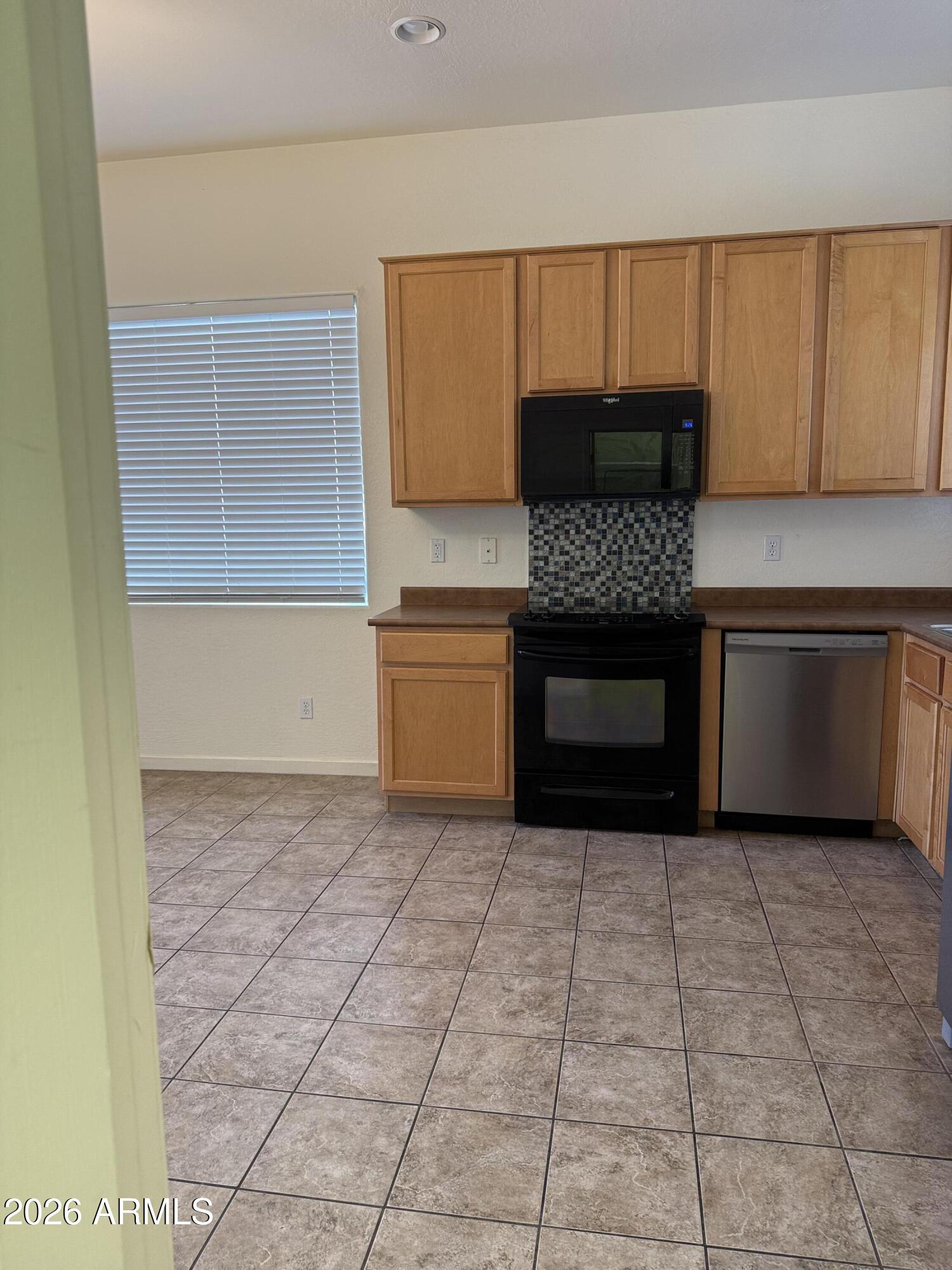 544 N ALMA SCHOOL Road 16