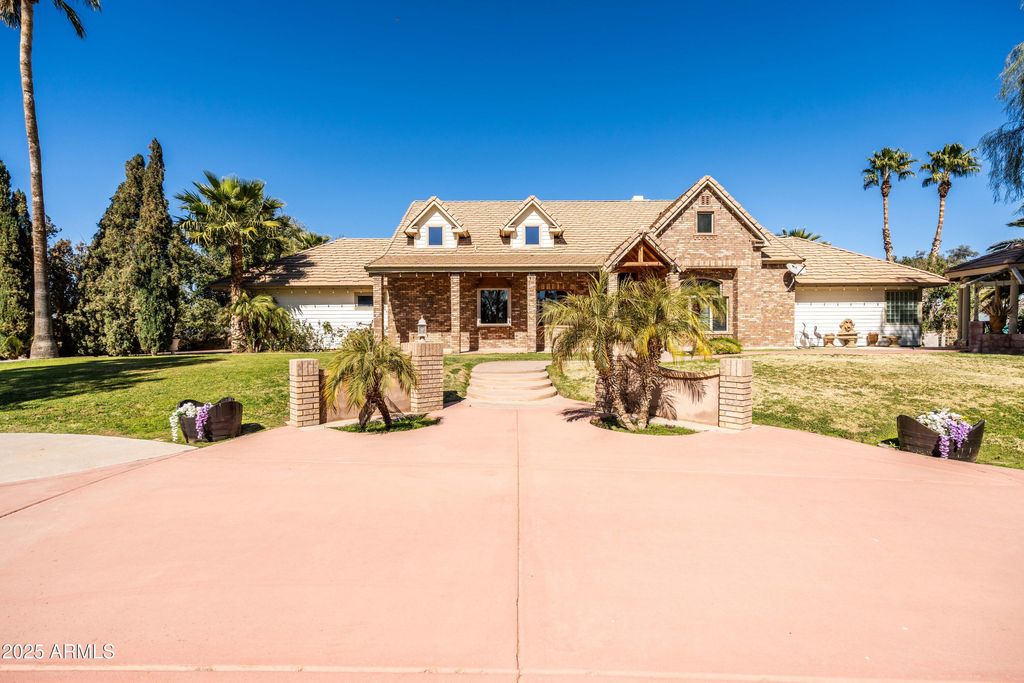 Photo of 25509 S Lime Drive, Queen Creek, AZ 85142 (MLS # 6966342)