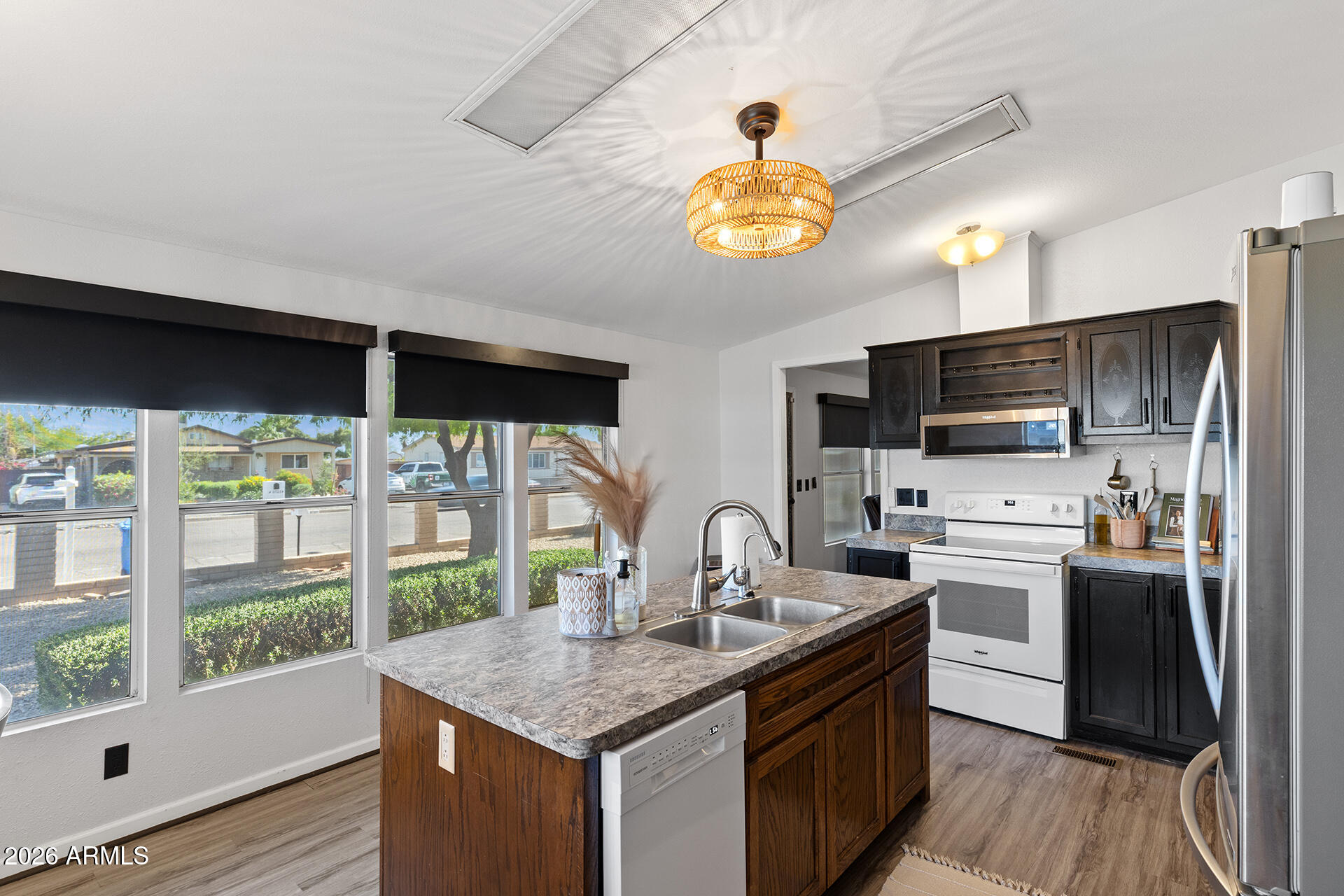 3716 W ROSE GARDEN Lane