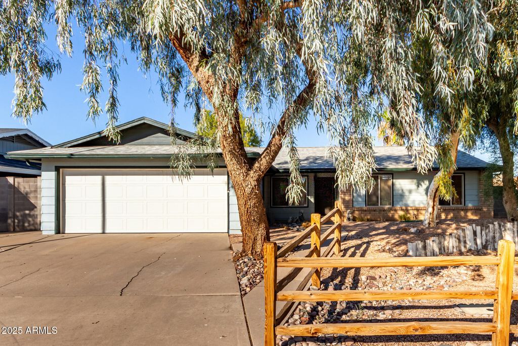 Photo of 1506 E Hilton Avenue, Mesa, AZ 85204 (MLS # 6930534)