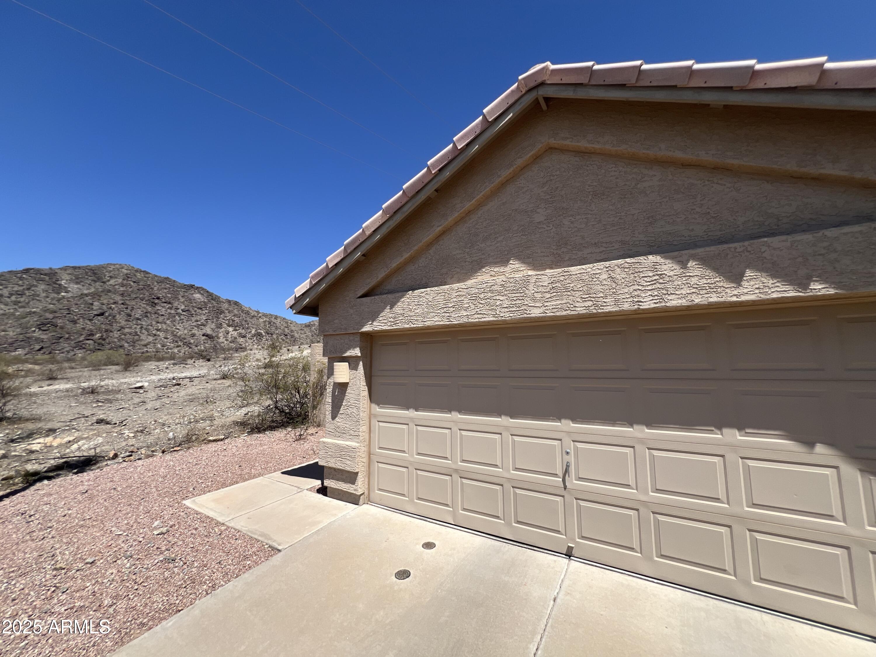 4016 E WESTERN STAR Boulevard