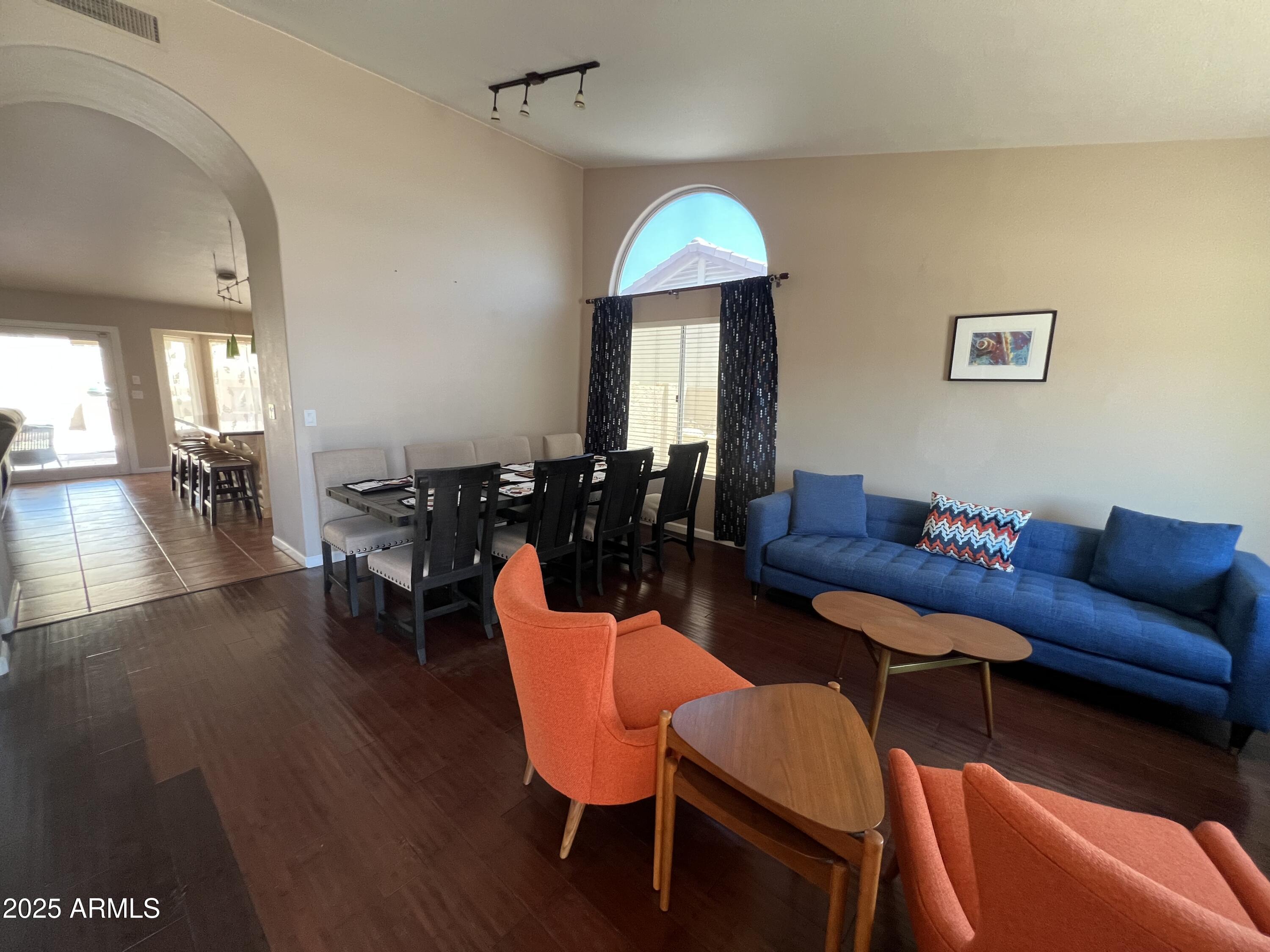 4016 E WESTERN STAR Boulevard