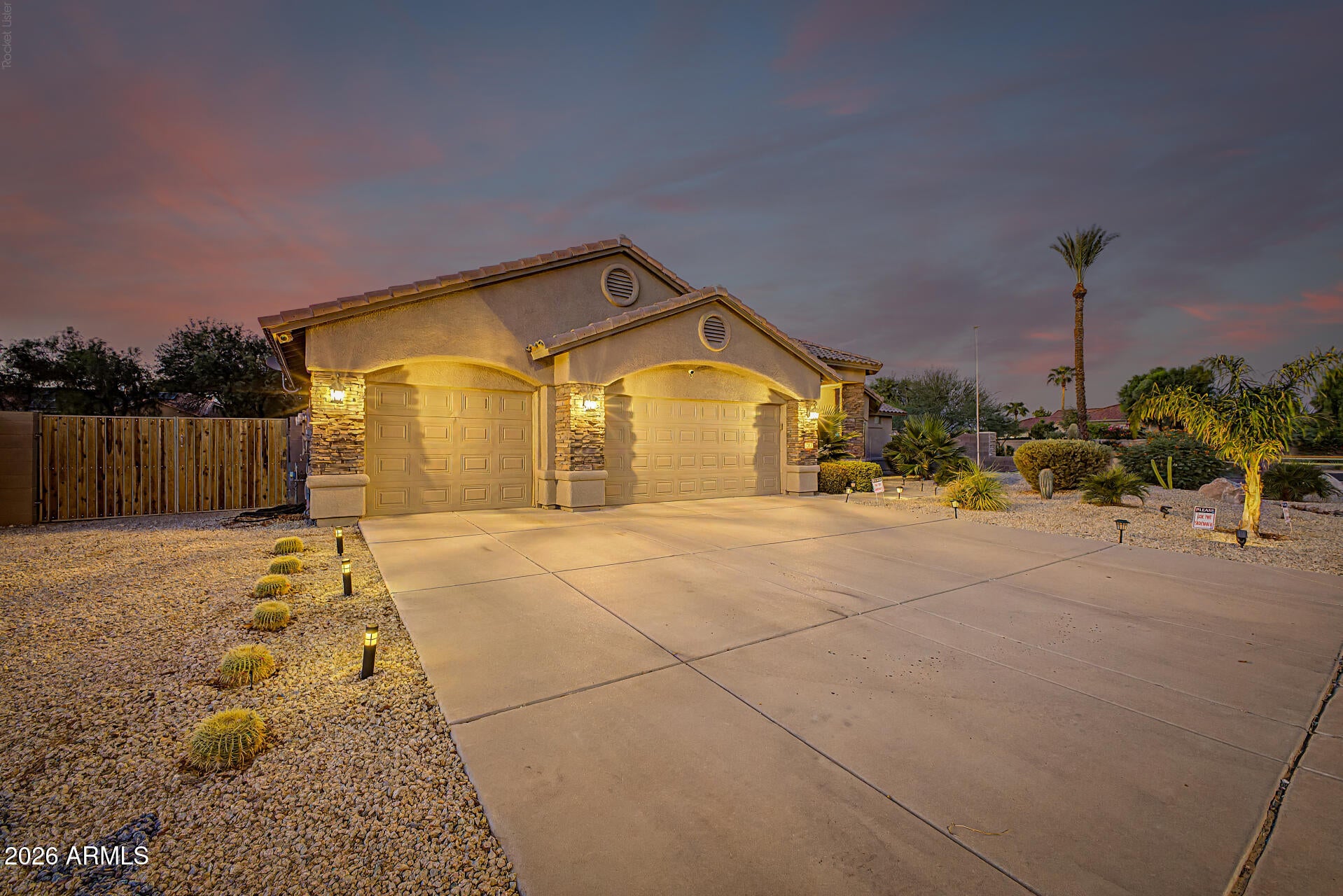 240 E PEBBLE Trail