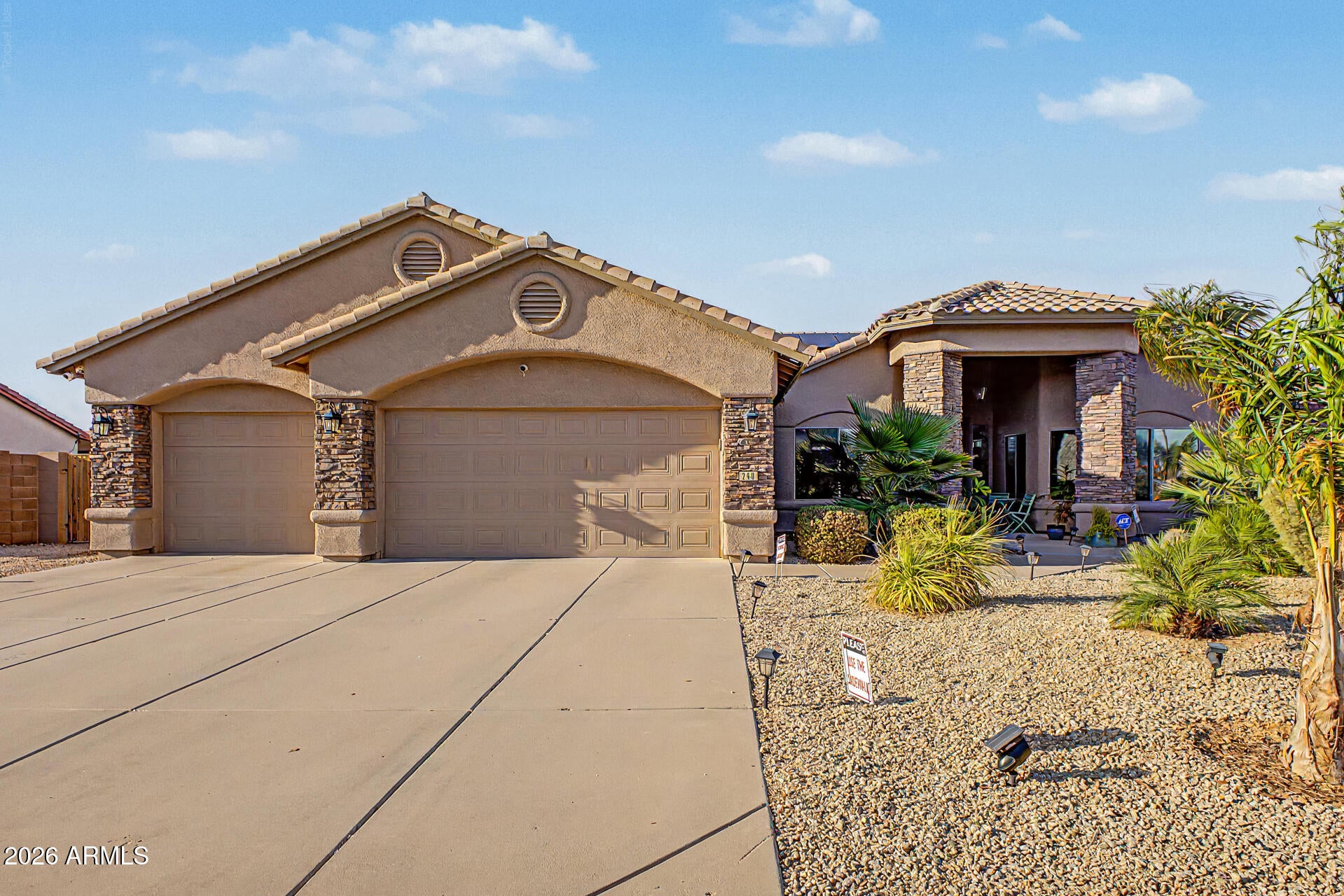 240 E PEBBLE Trail
