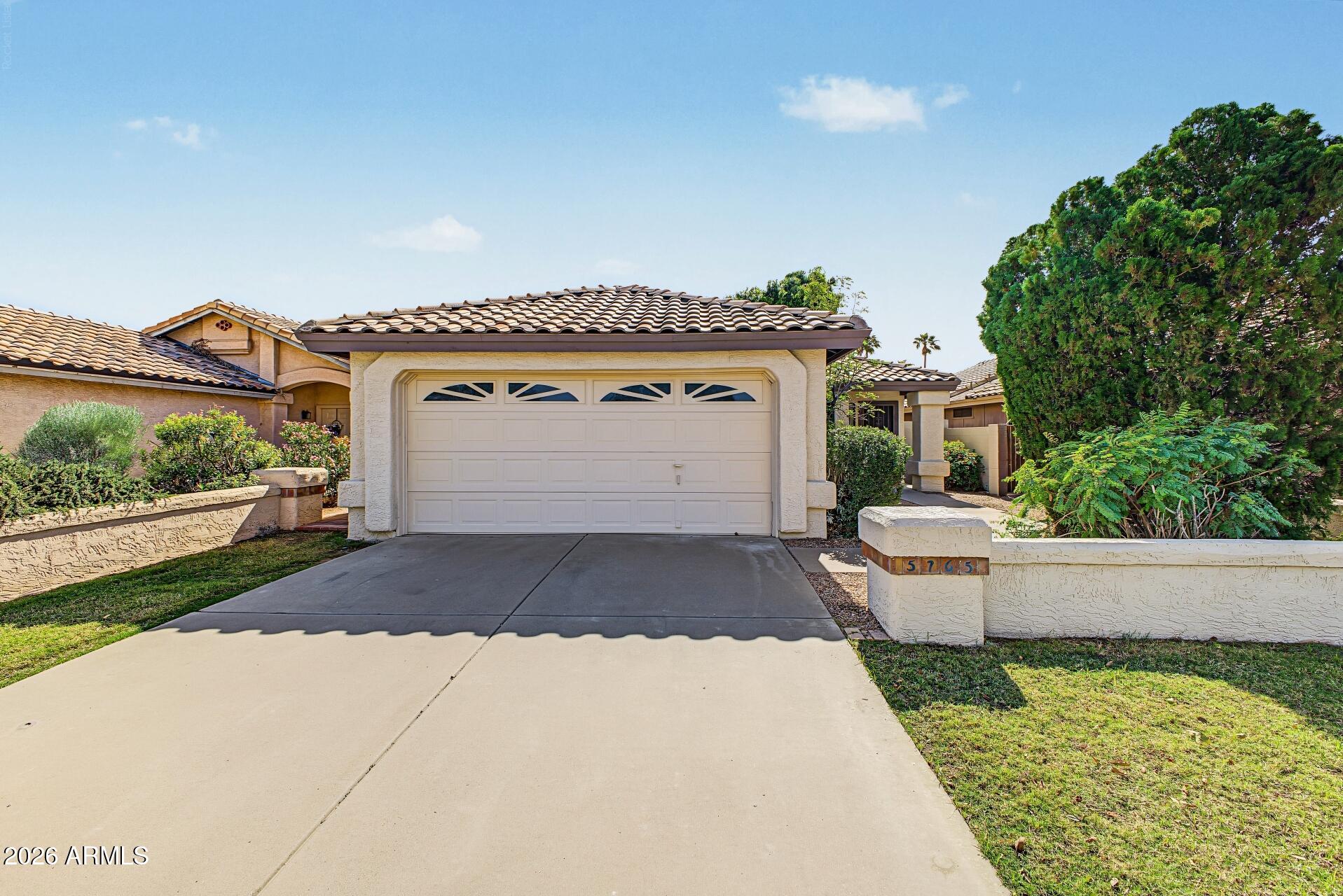 5765 W MERCURY Way