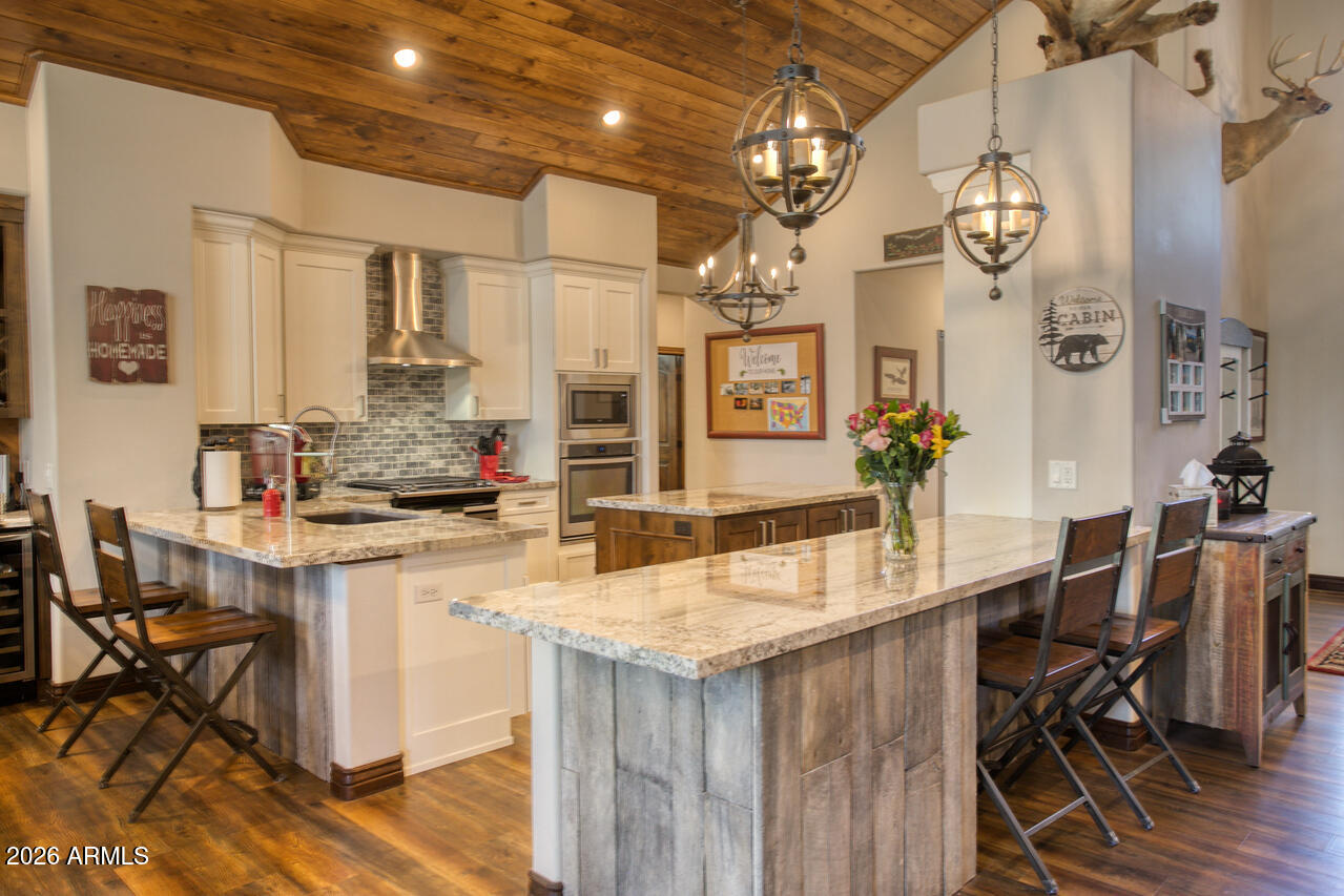 4880 W Hawthorn Road