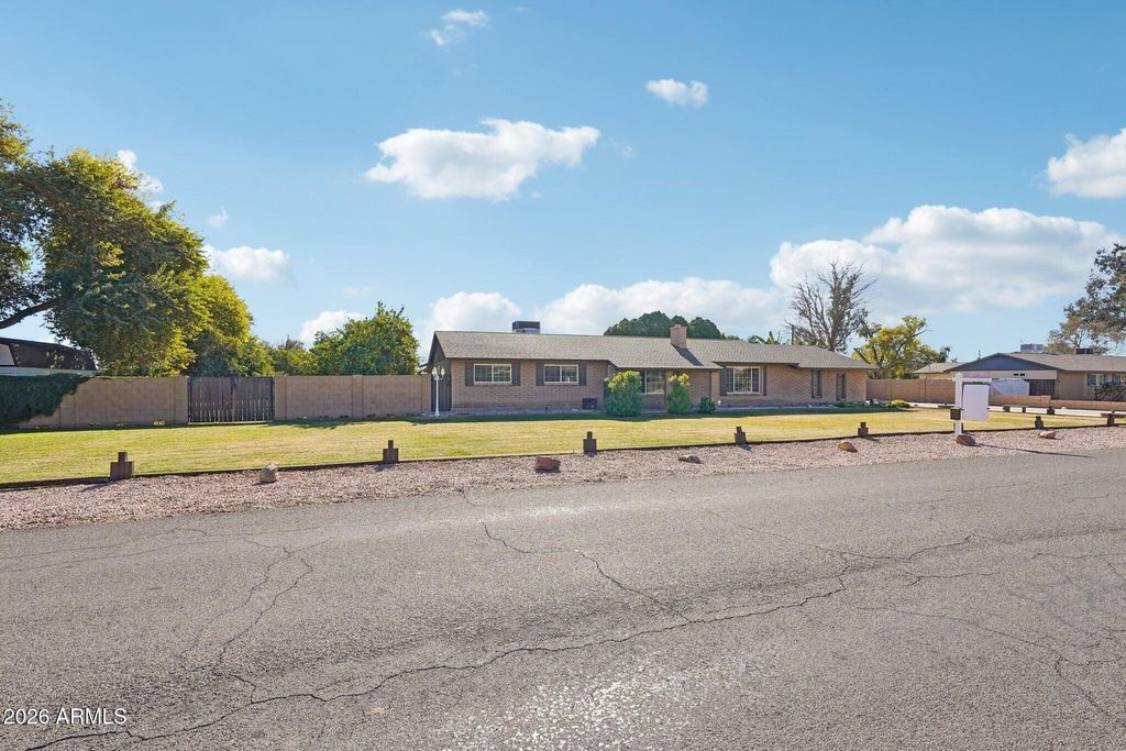 Photo of 7133 W Banff Lane, Peoria, AZ 85381 (MLS # 6972772)