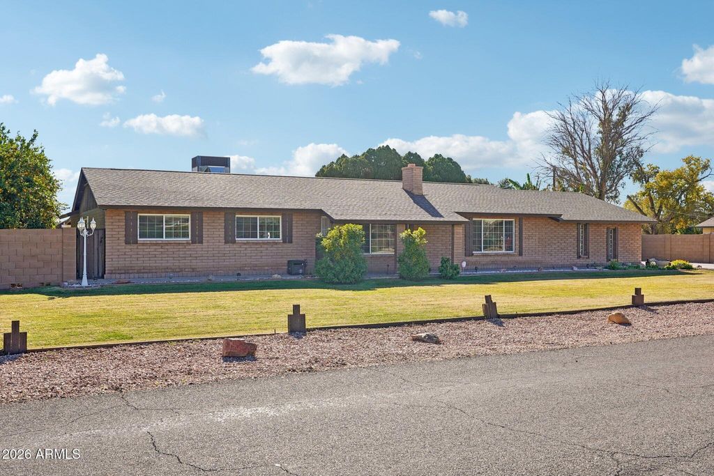 Photo of 7133 W Banff Lane, Peoria, AZ 85381 (MLS # 6972772)