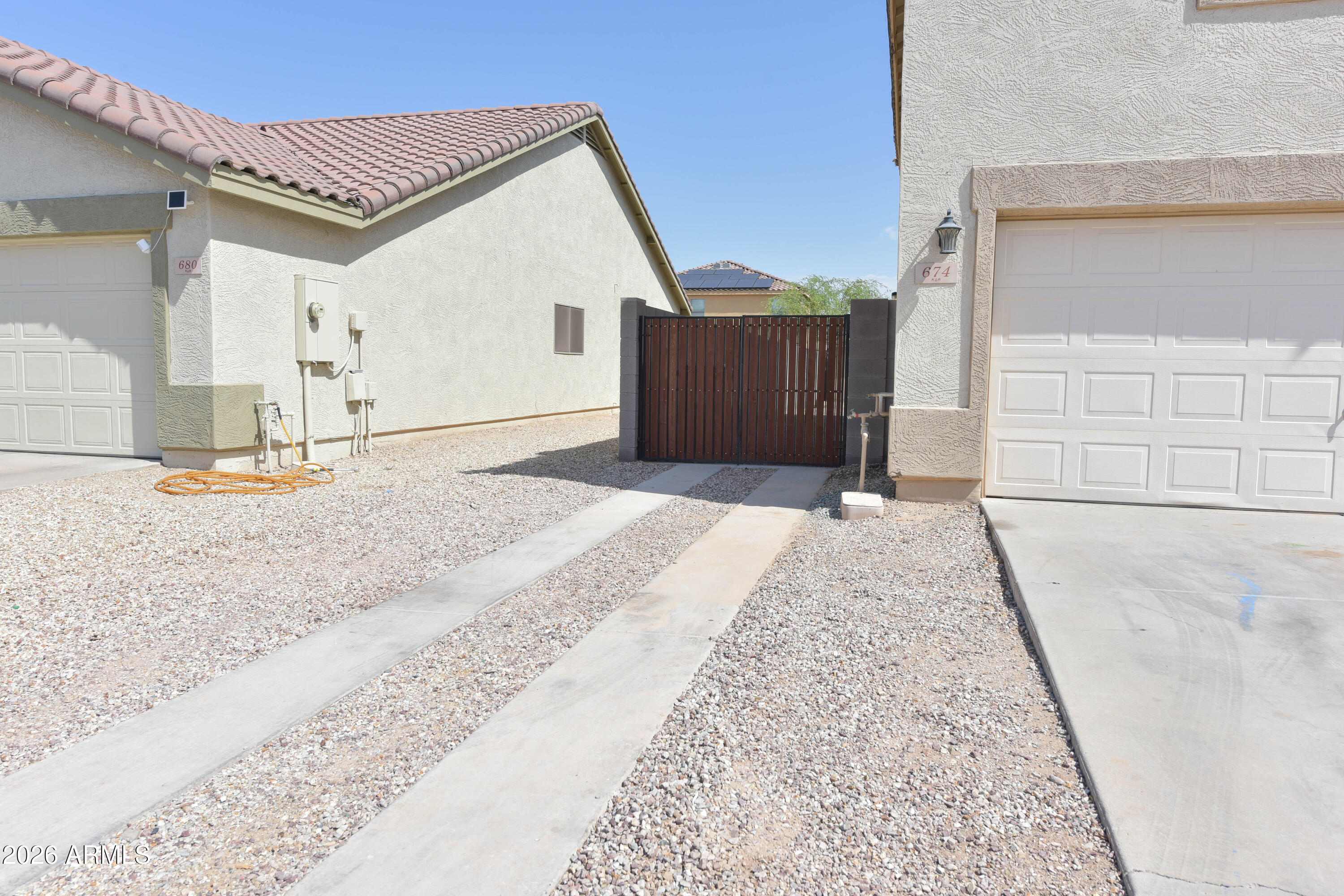 674 W PALO VERDE Street