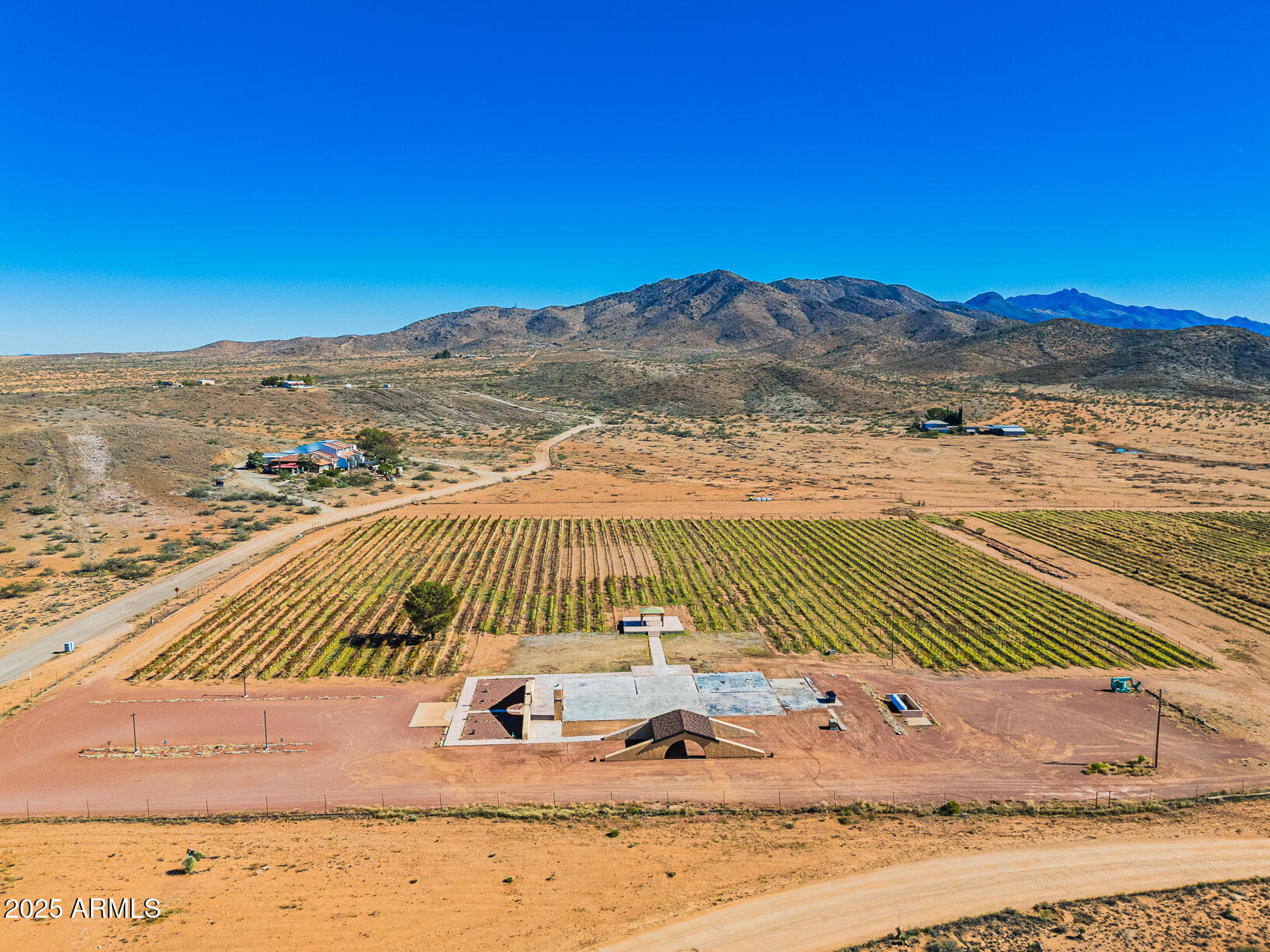 2909 E COUNTRY CLUB Drive