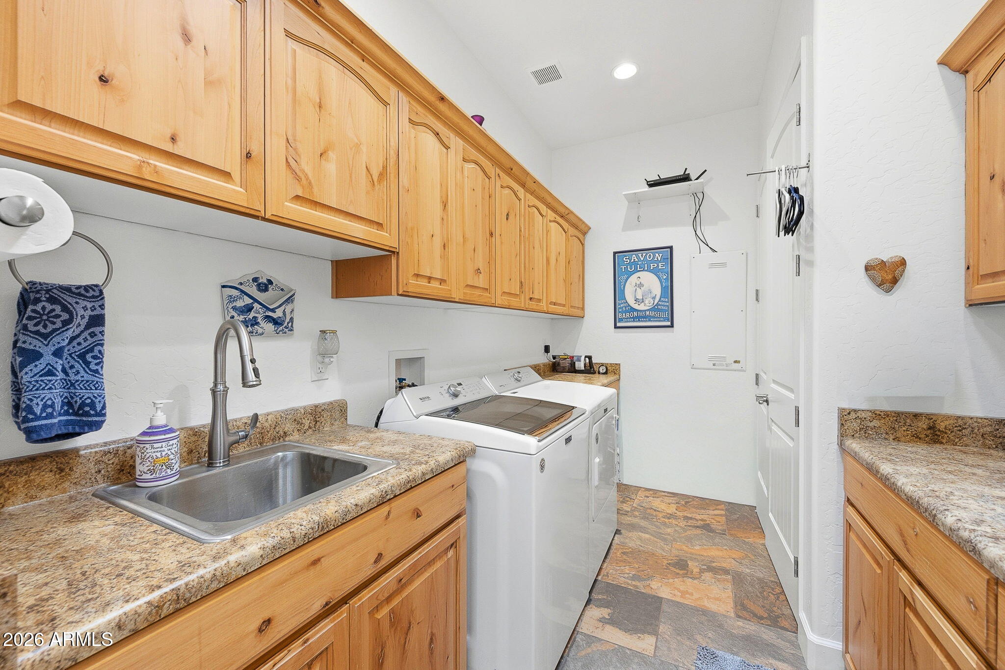 KINGSWOOD HEIGHTS UNIT 1 - Residential