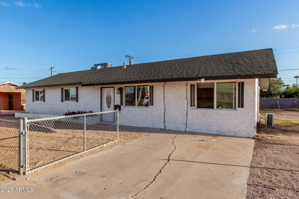 Photo of 45001 W Honeycutt Avenue, Maricopa, AZ 85139 (MLS # 6965787)