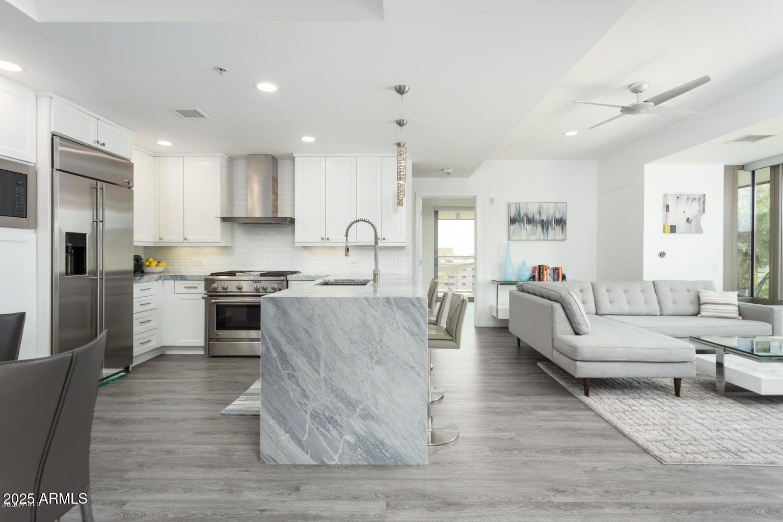 7147 E RANCHO VISTA Drive 7002