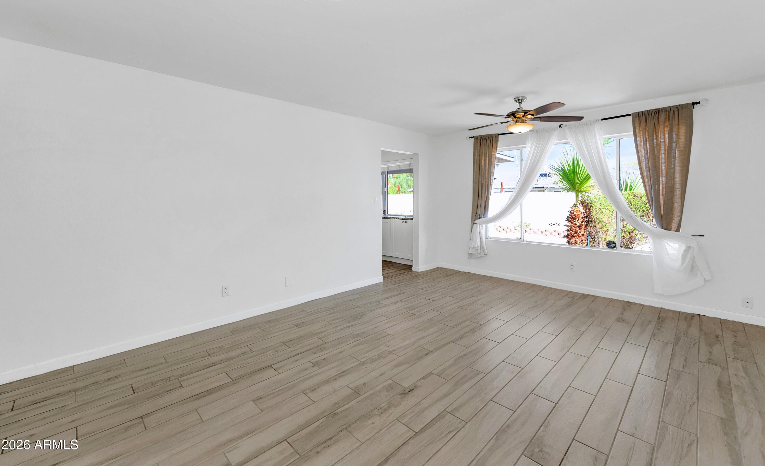 3904 E SAHUARO Drive