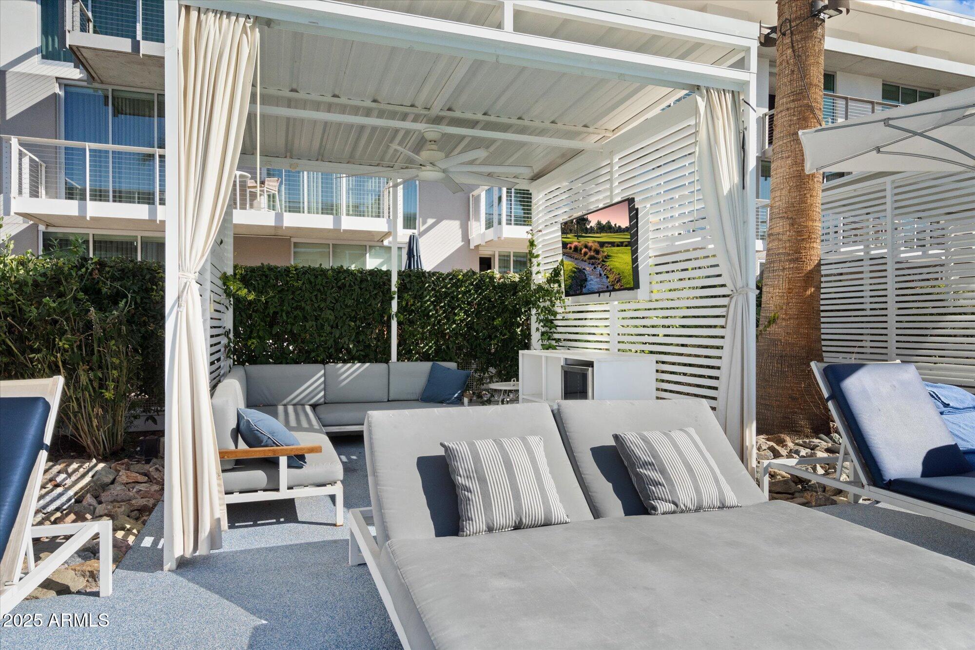 MOUNTAIN SHADOWS RESORT - CONDOMINIUM HOTEL - Residential