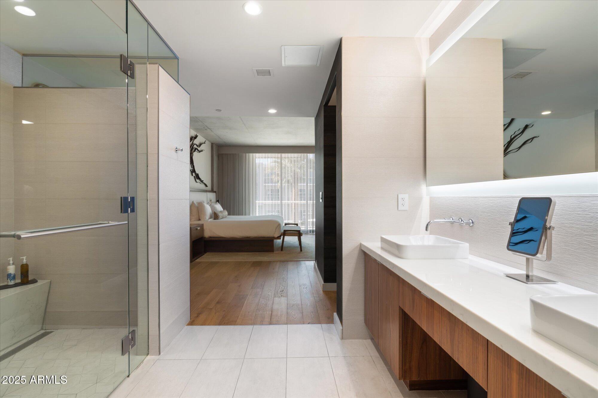 MOUNTAIN SHADOWS RESORT - CONDOMINIUM HOTEL - Residential