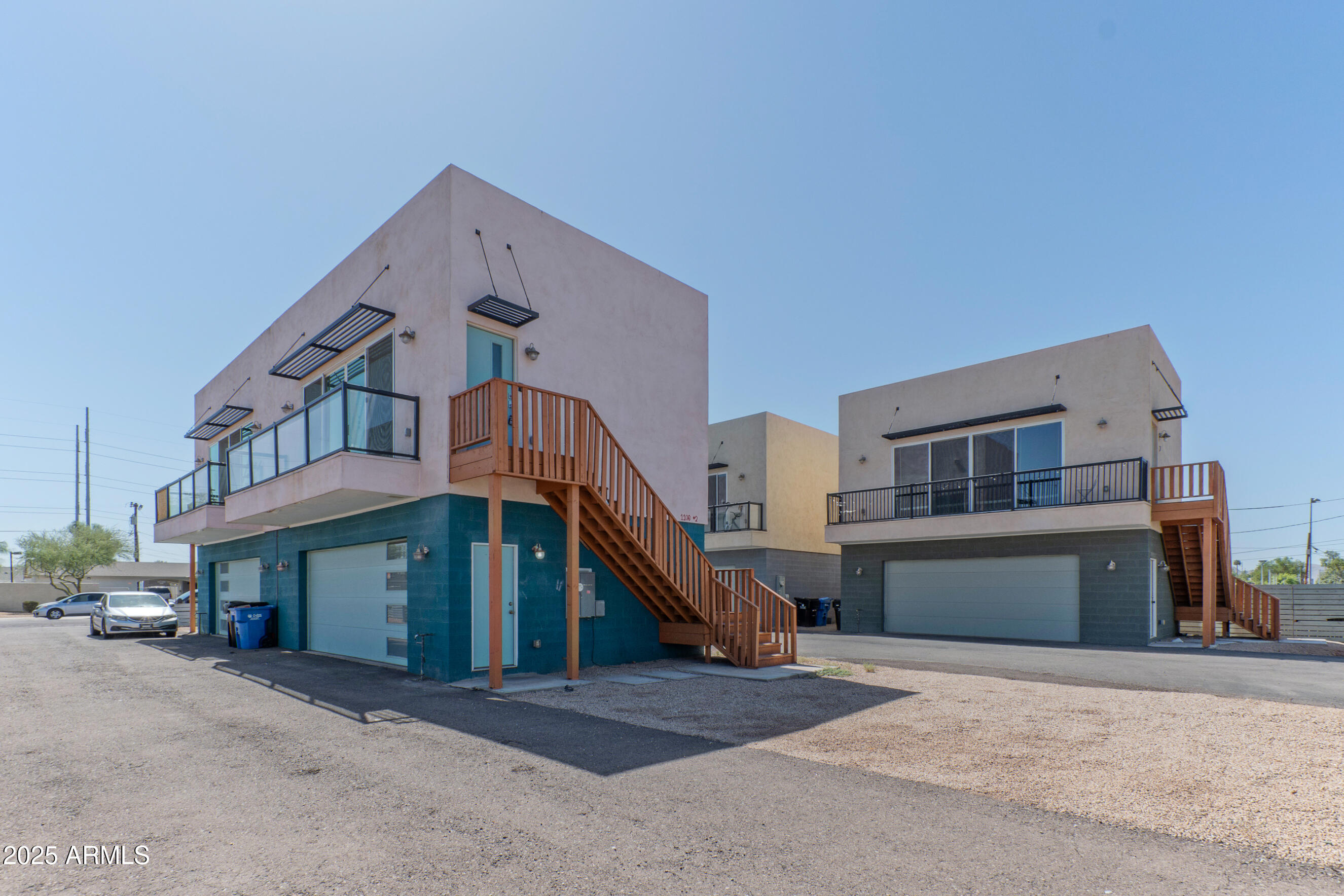 1106 S MONTEZUMA Avenue