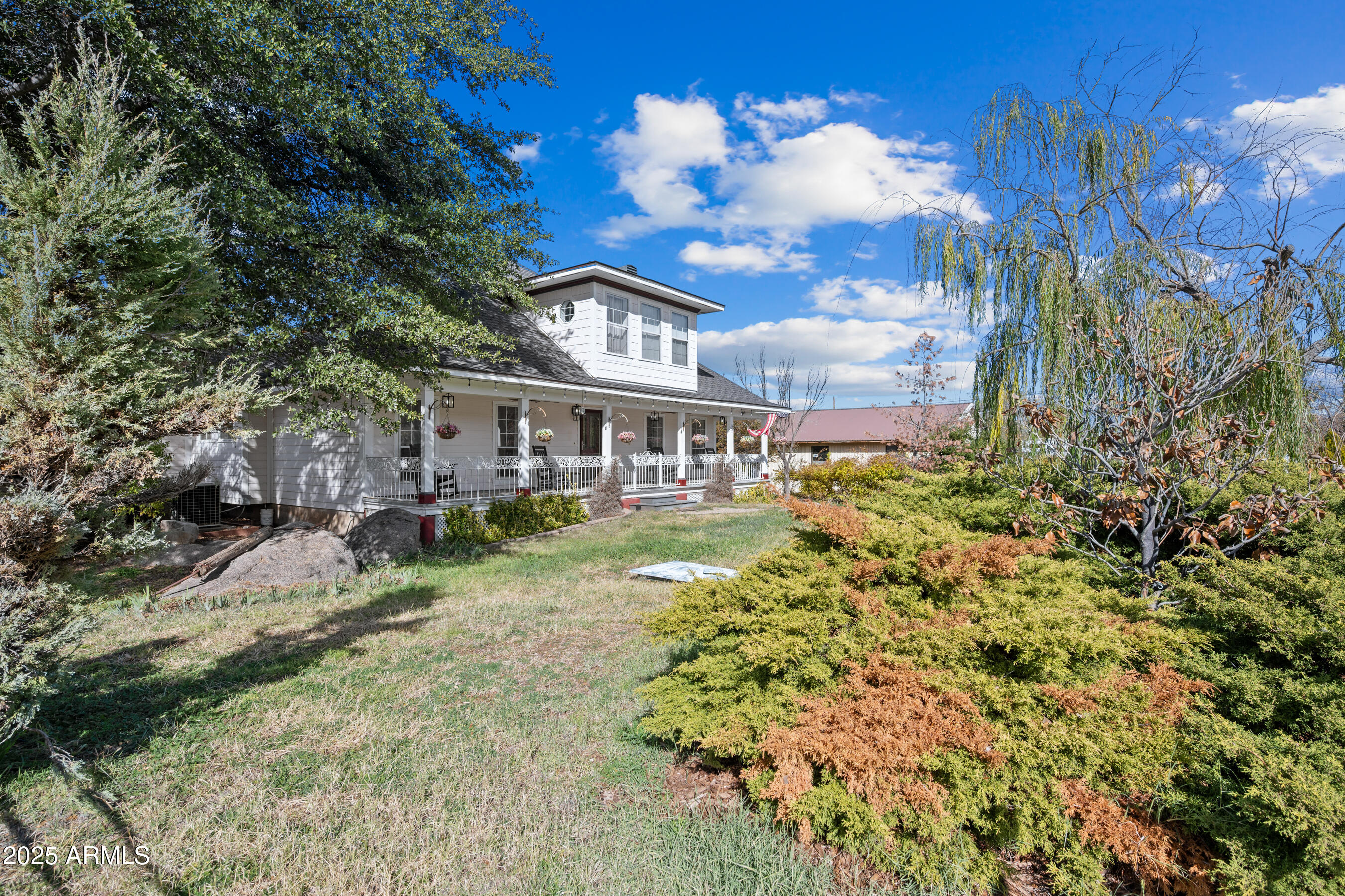 17288 W FOOTHILL Road