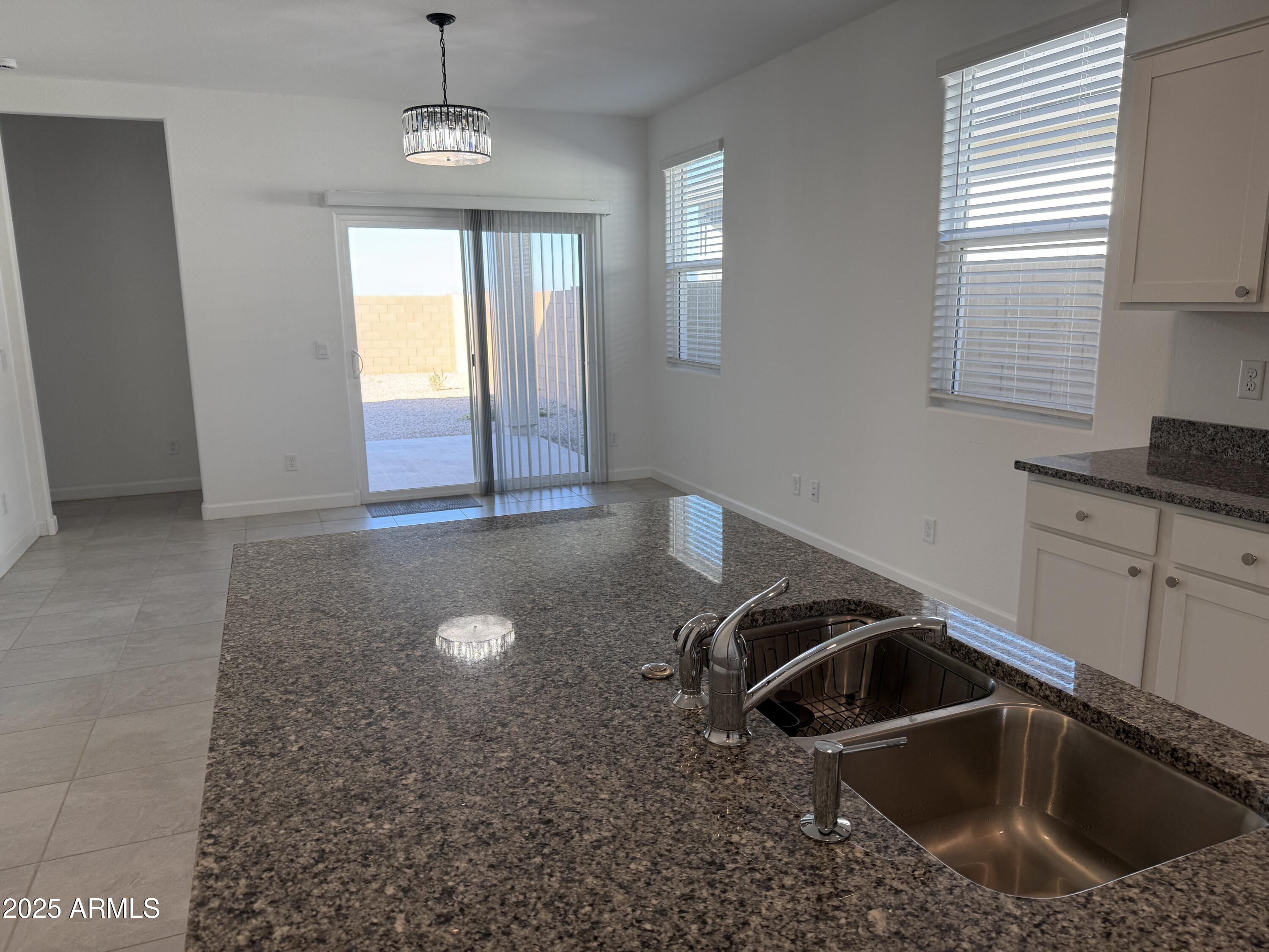 40060 W HILLMAN Drive