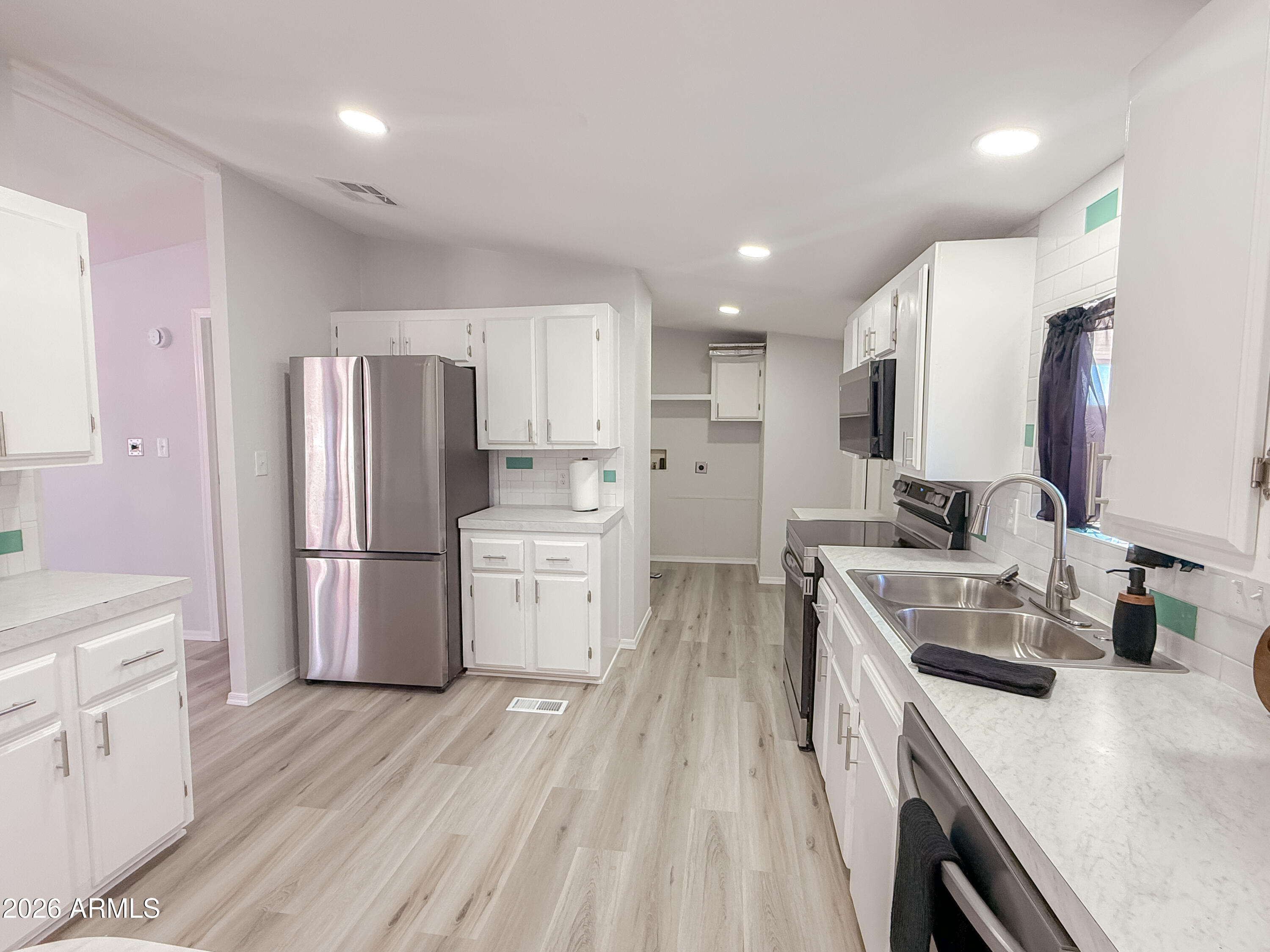 12721 W Greenway Road 39