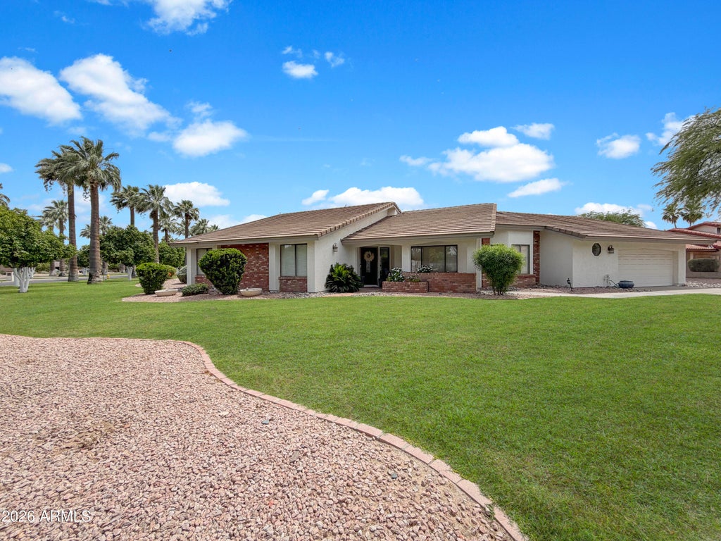 Photo of 608 N Litchfield Road, Litchfield Park, AZ 85340 (MLS # 7033893)