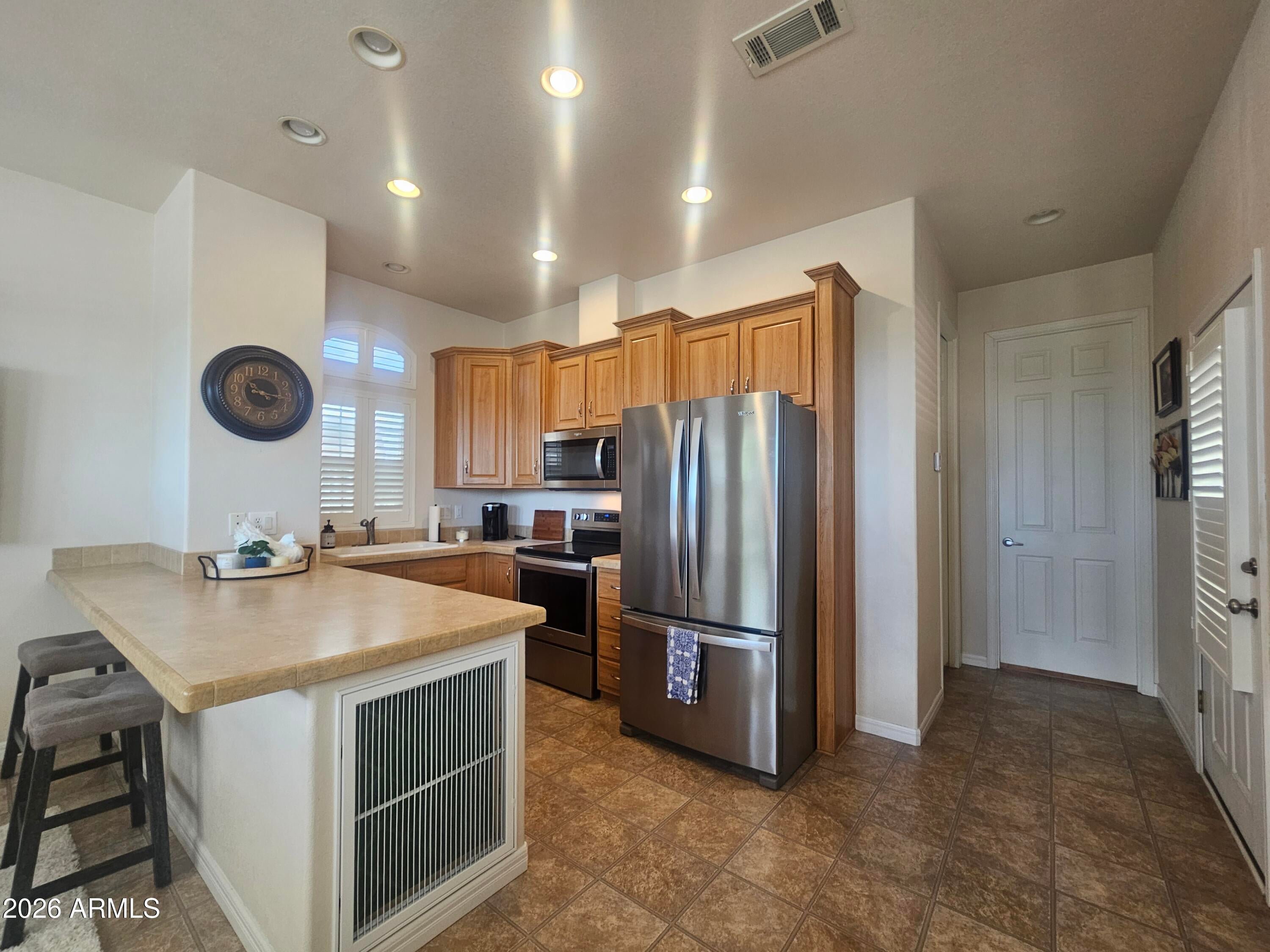 8700 E University Drive 140