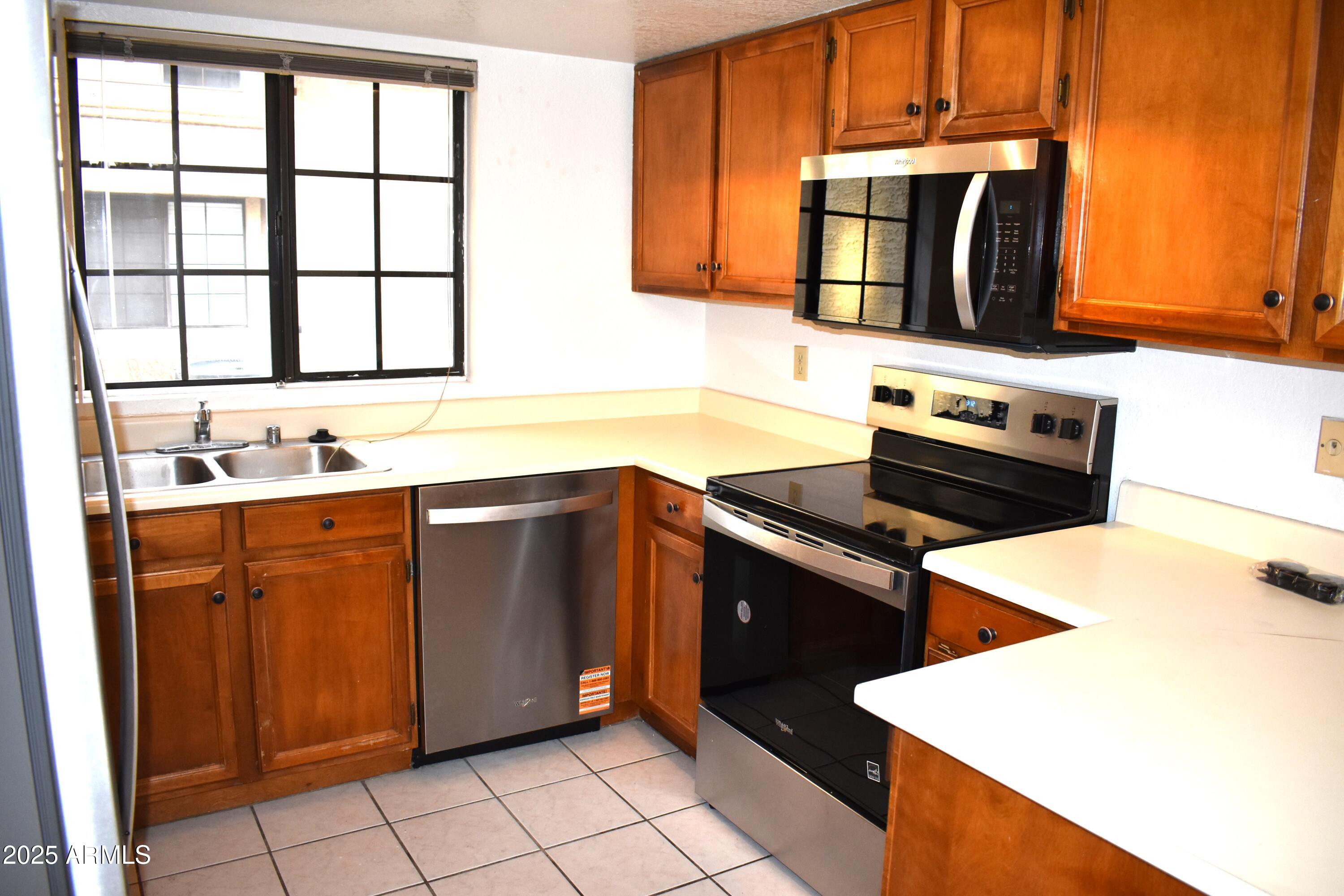 1905 E UNIVERSITY Drive 157