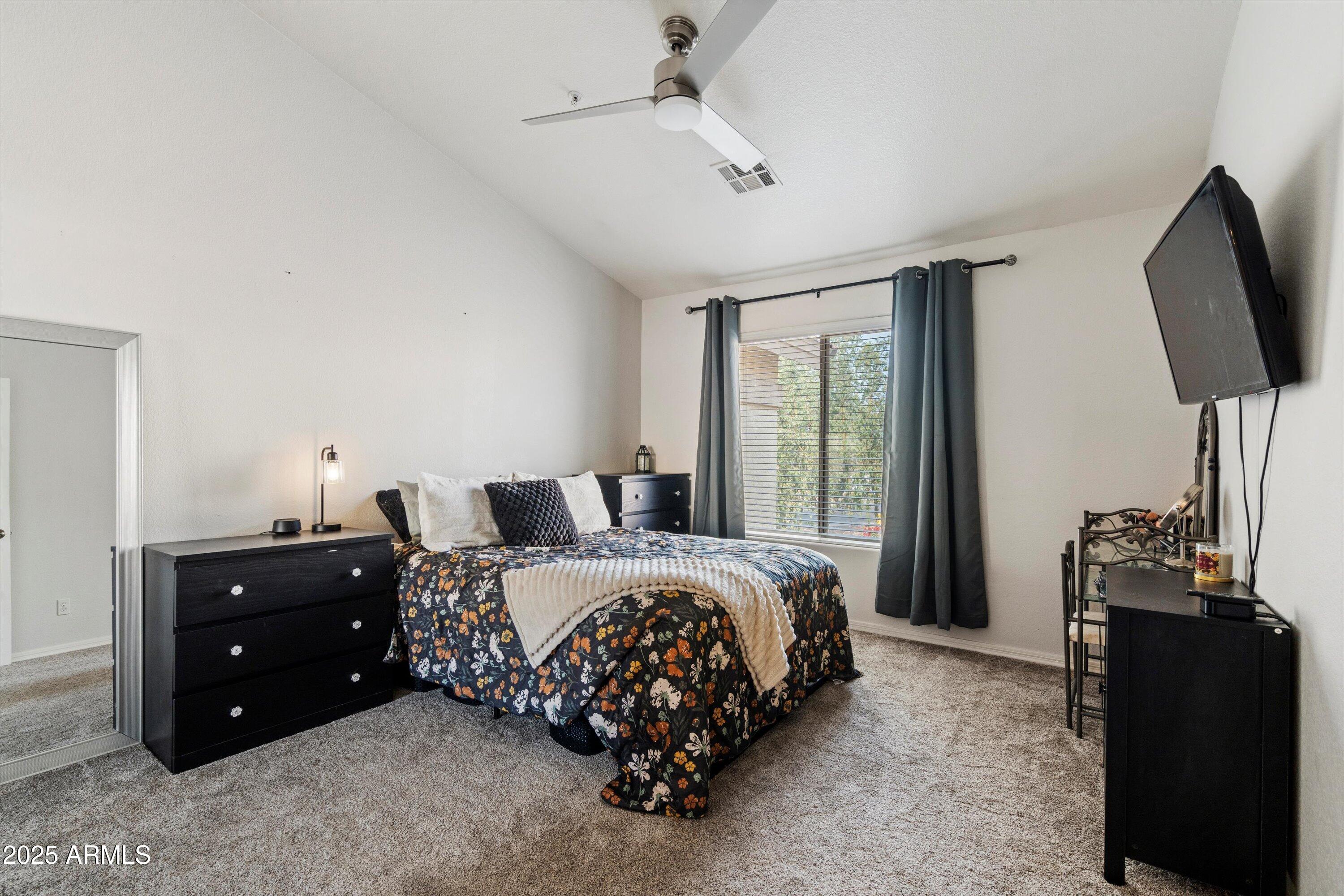 2201 N COMANCHE Drive 1075