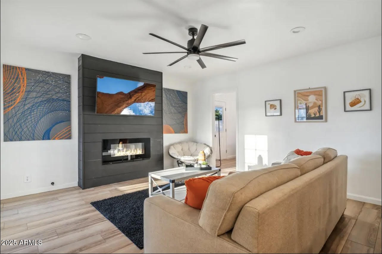 8302 E Windsor Avenue