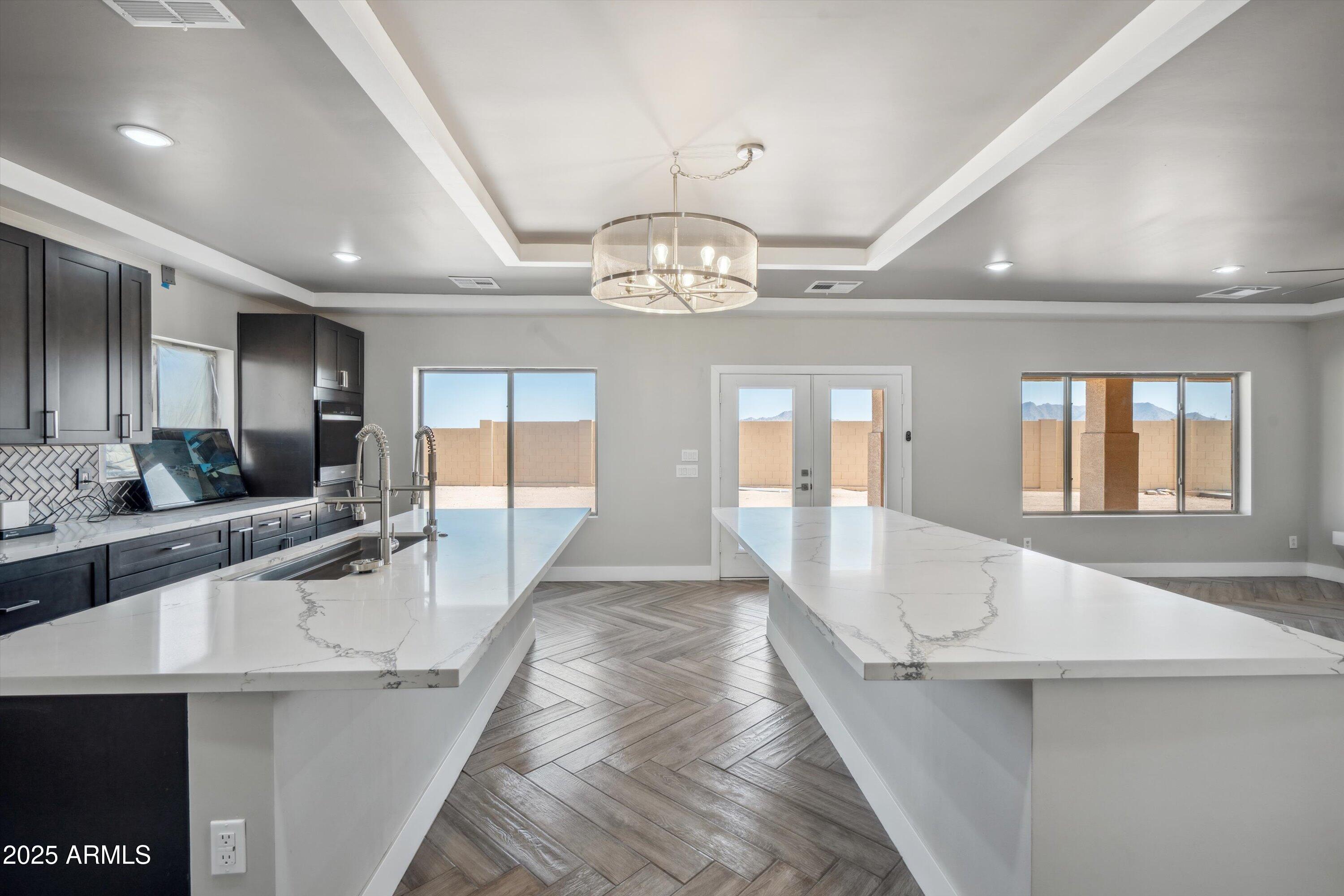 1712 E Joelle Drive