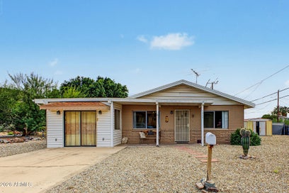 1427 E CHOLLA Street Phoenix AZ 85020