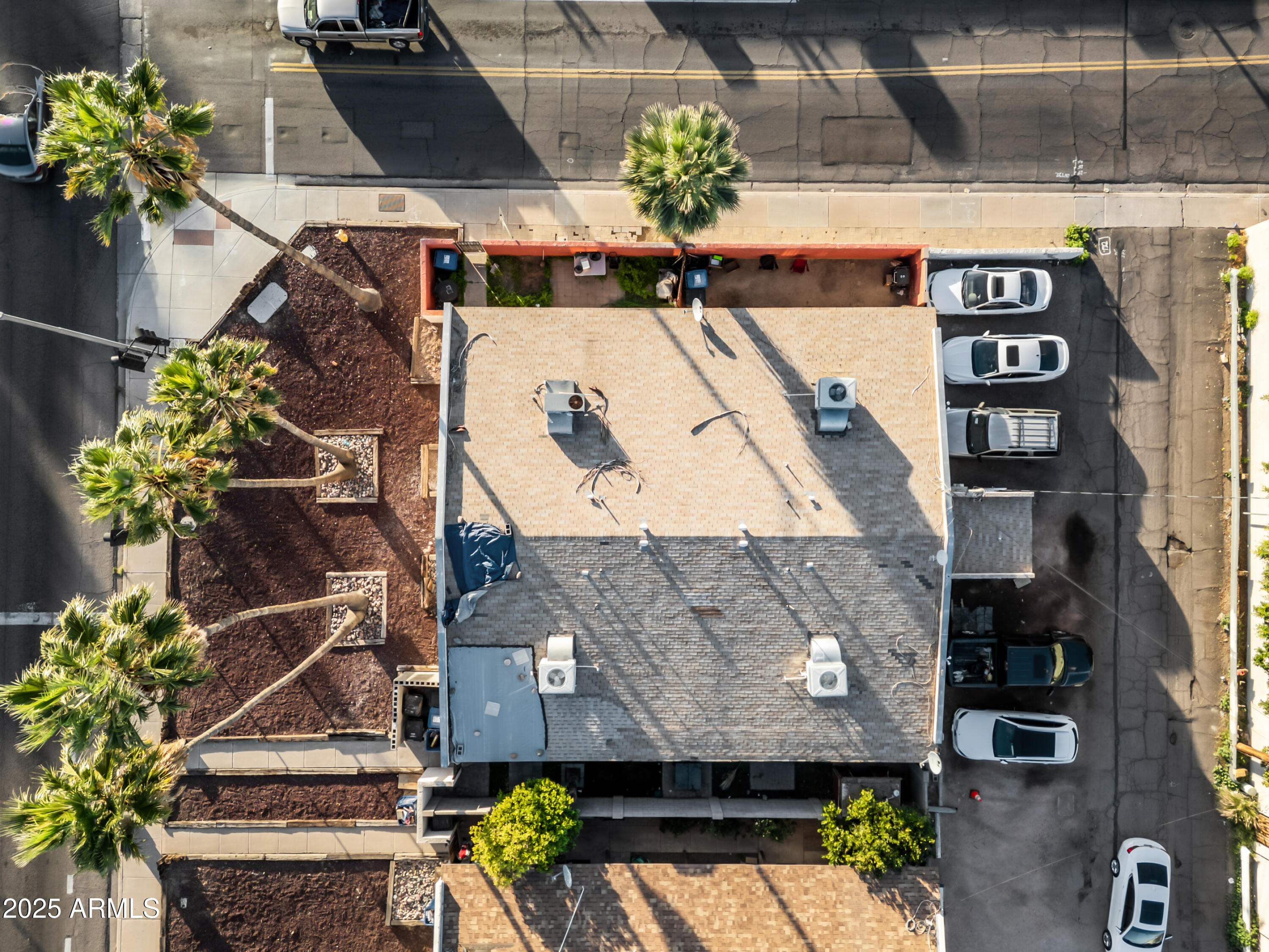 82 W SOUTHERN Avenue