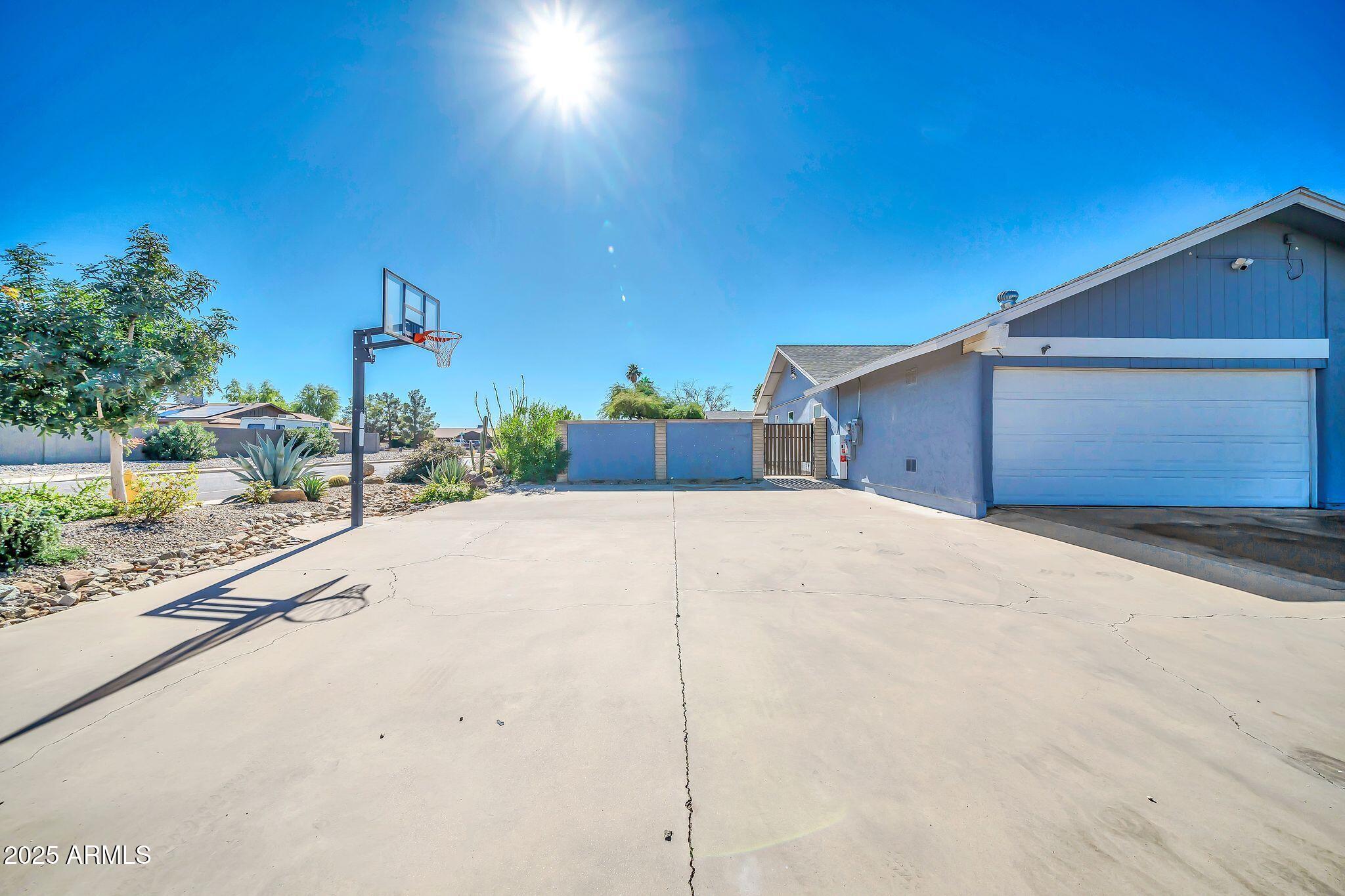 5503 W CAROL ANN Way