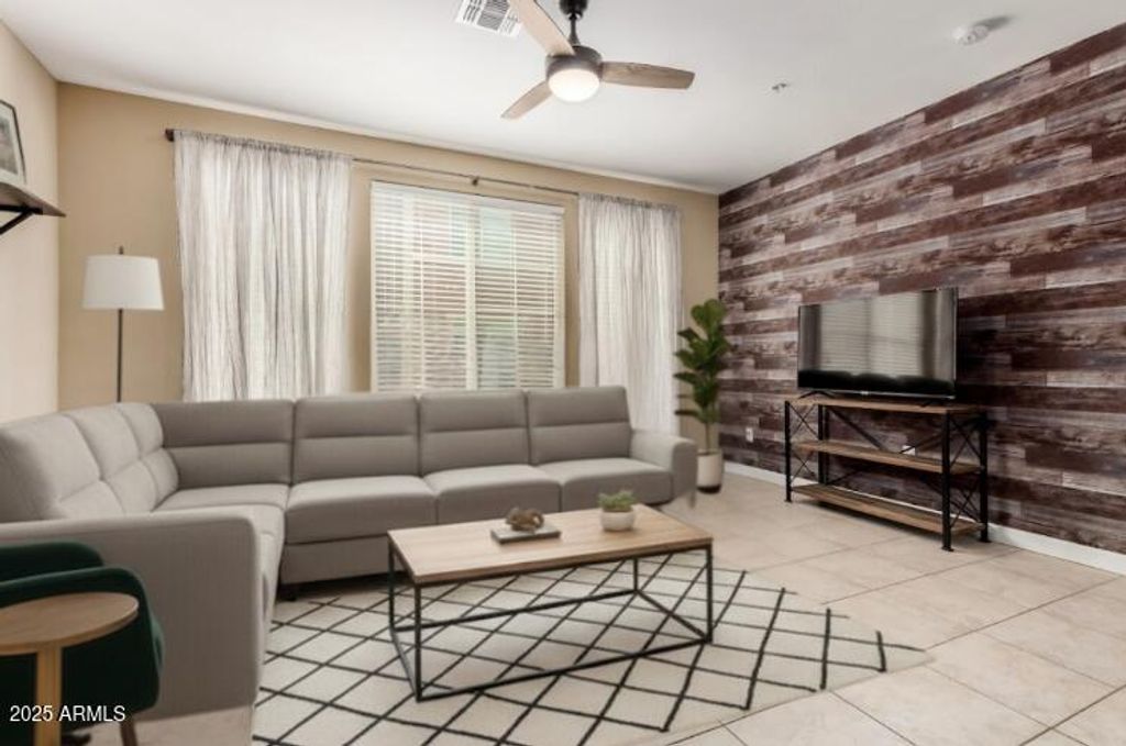 Photo of 240 W Juniper Avenue #1053, Gilbert, AZ 85233 (MLS # 6928762)