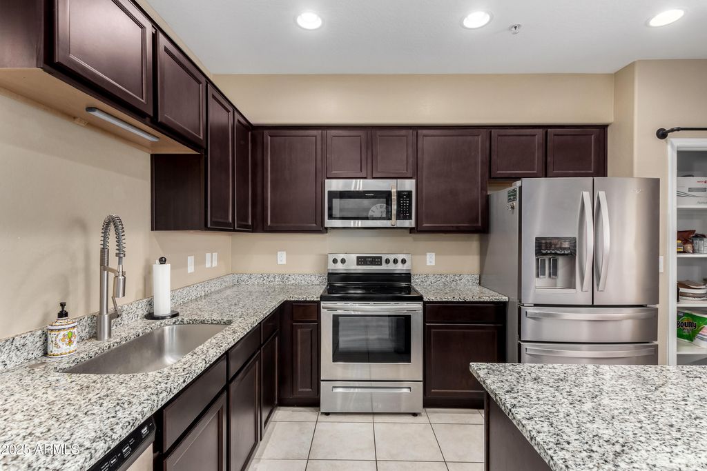 Photo of 240 W Juniper Avenue #1053, Gilbert, AZ 85233 (MLS # 6928762)