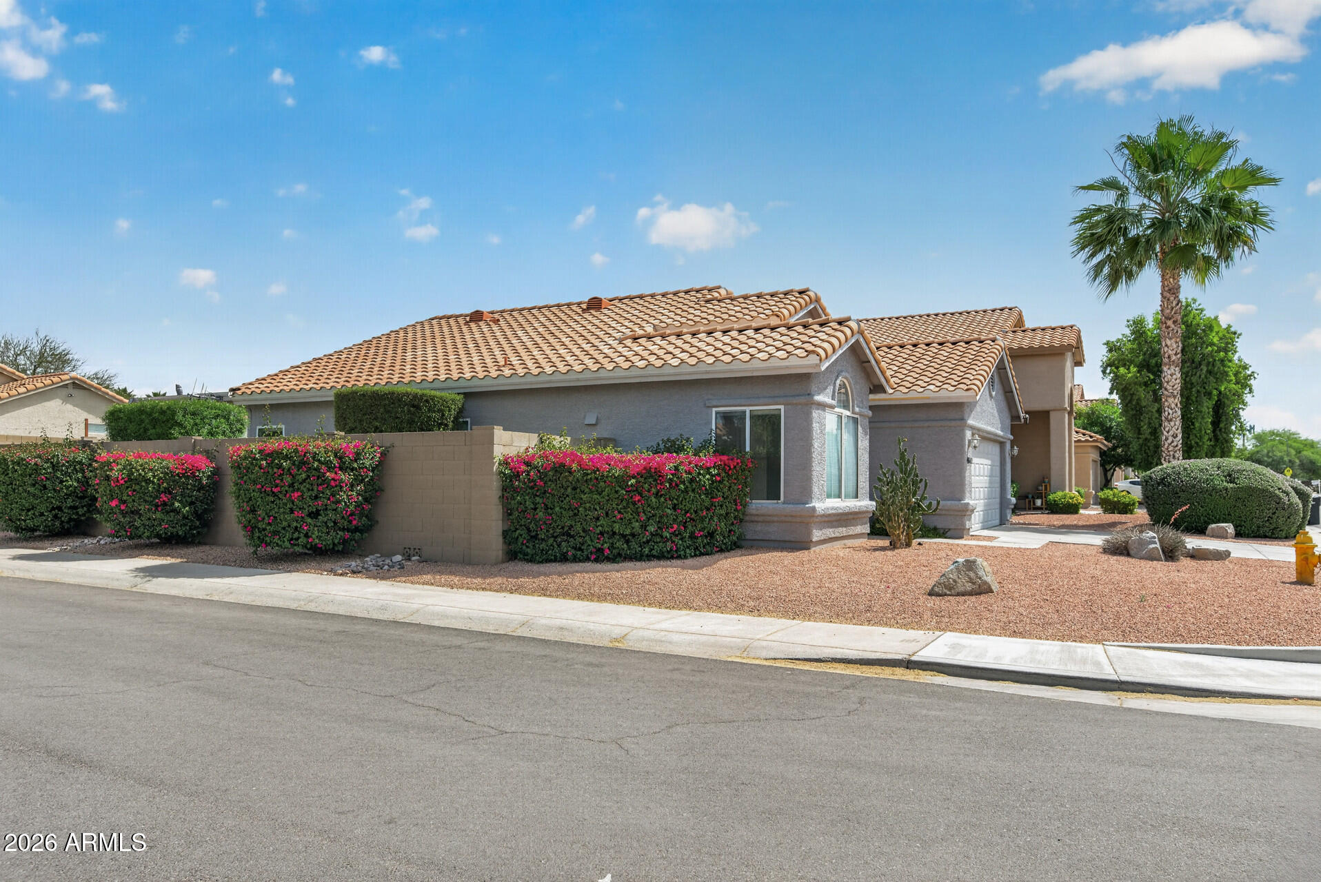 4612 E MICHELLE Drive