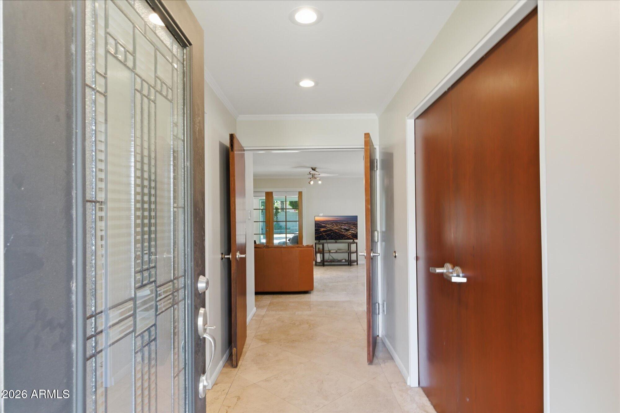 4613 E VERNON Avenue