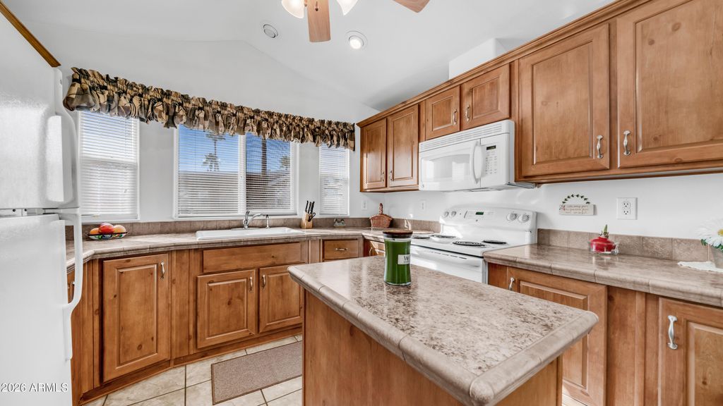 Photo of 721 Emerald Drive #362, Apache Junction, AZ 85119 (MLS # 6976765)