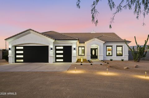 608 W RESTIN Road Phoenix AZ 85086