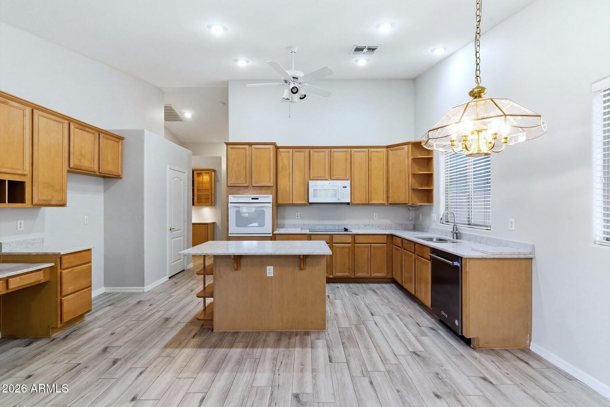 DIAMANTE VISTA - Residential