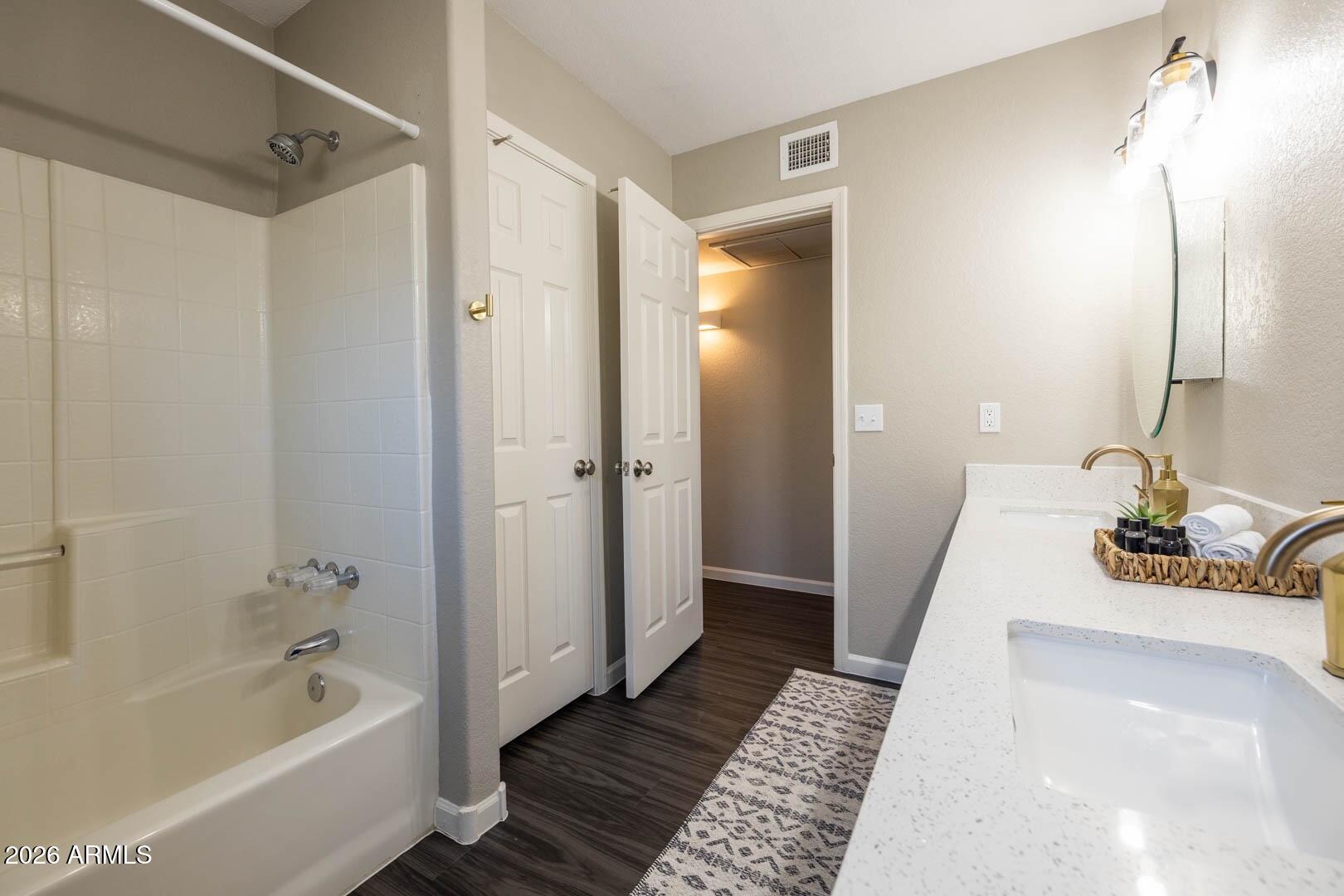 LA BUENA VIDA PHASE 1 LOT 1-251 TR A B - Residential
