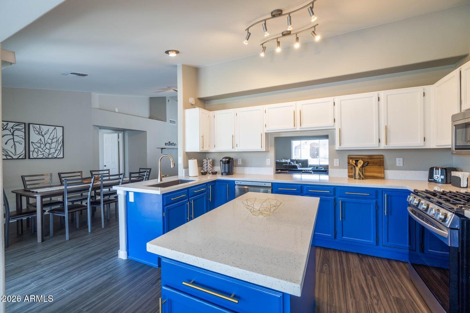 LA BUENA VIDA PHASE 1 LOT 1-251 TR A B - Residential