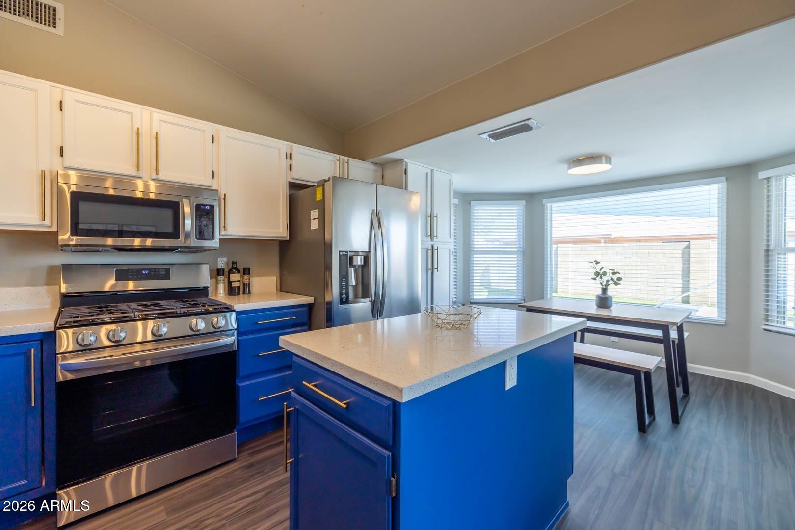 LA BUENA VIDA PHASE 1 LOT 1-251 TR A B - Residential